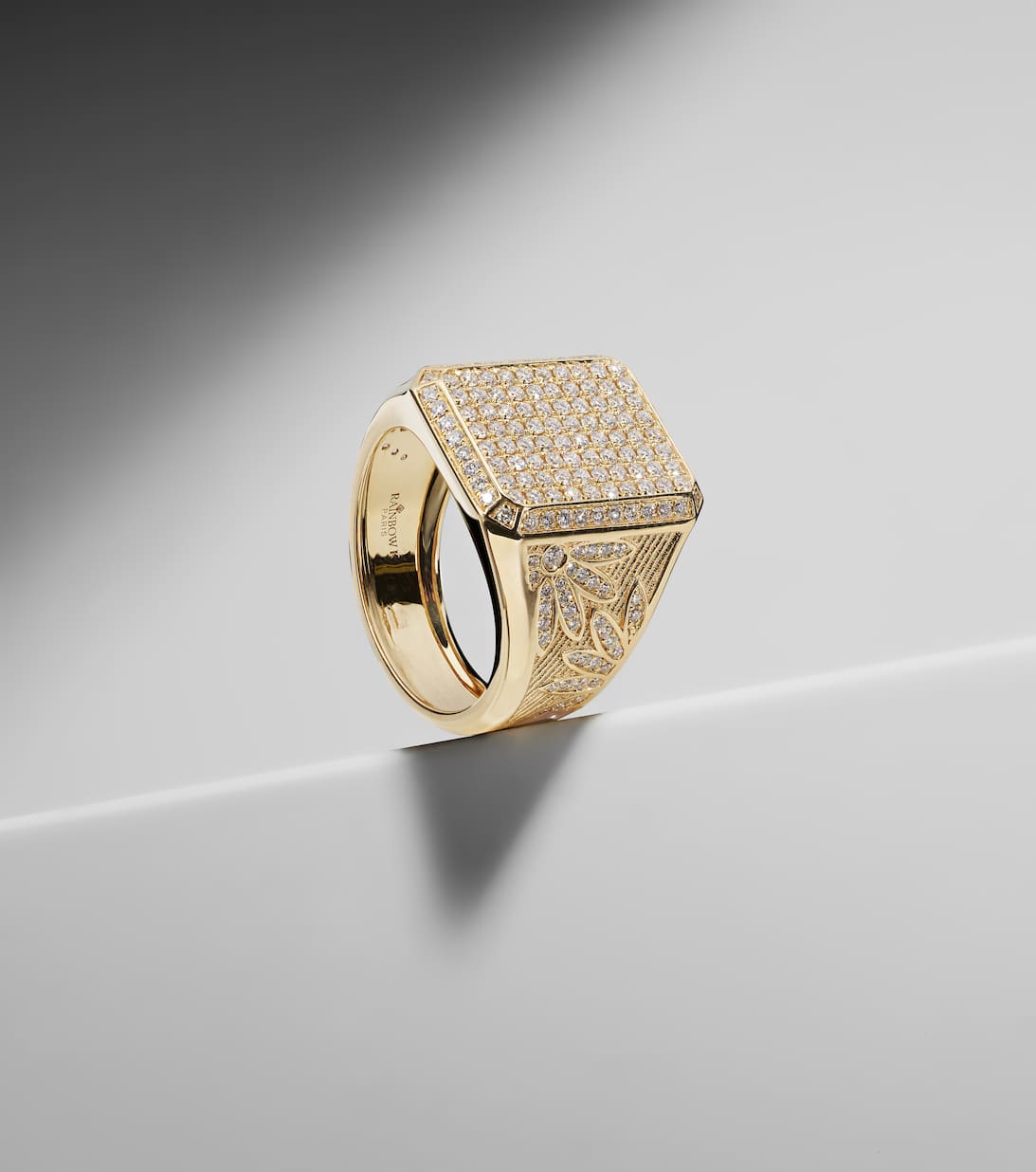 Flower 18 Kt Gold Ring With Diamonds in Gold Rainbow K Mytheresa