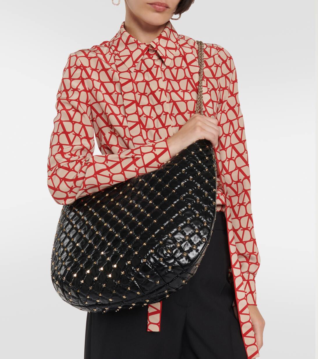 Rockstud Spike Medium Leather Shoulder Bag in Black Valentino