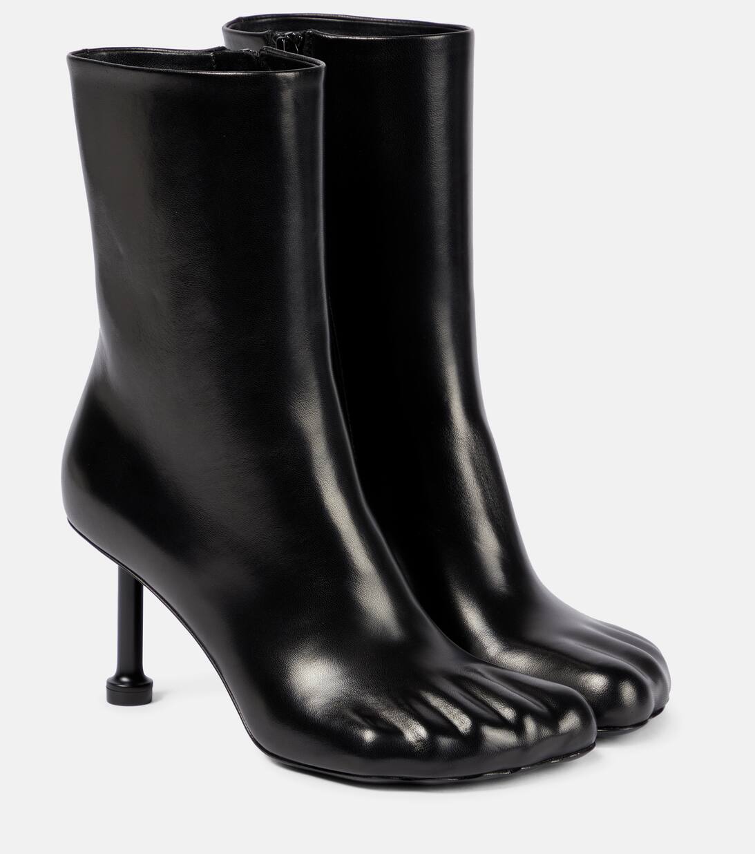 Ankle boot shoe fetish