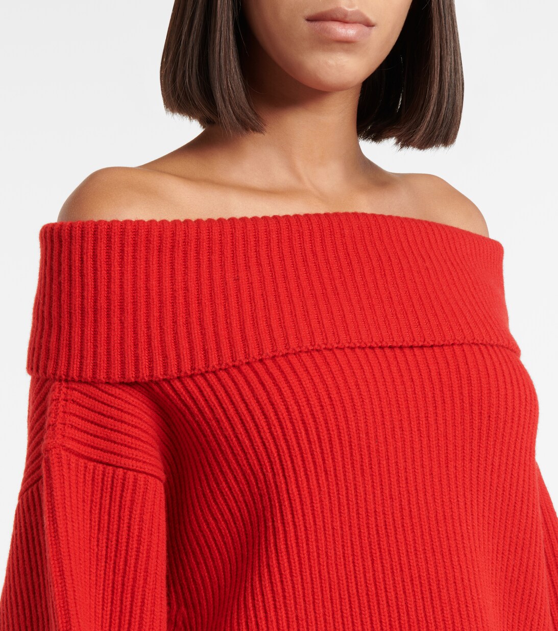Off Shoulder Wool And Cashmere Sweater in Red - Alaia | Mytheresa