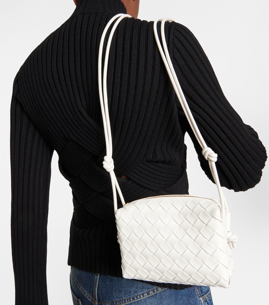 Schultertasche Loop Mini aus Leder in Weiß - Bottega Veneta 