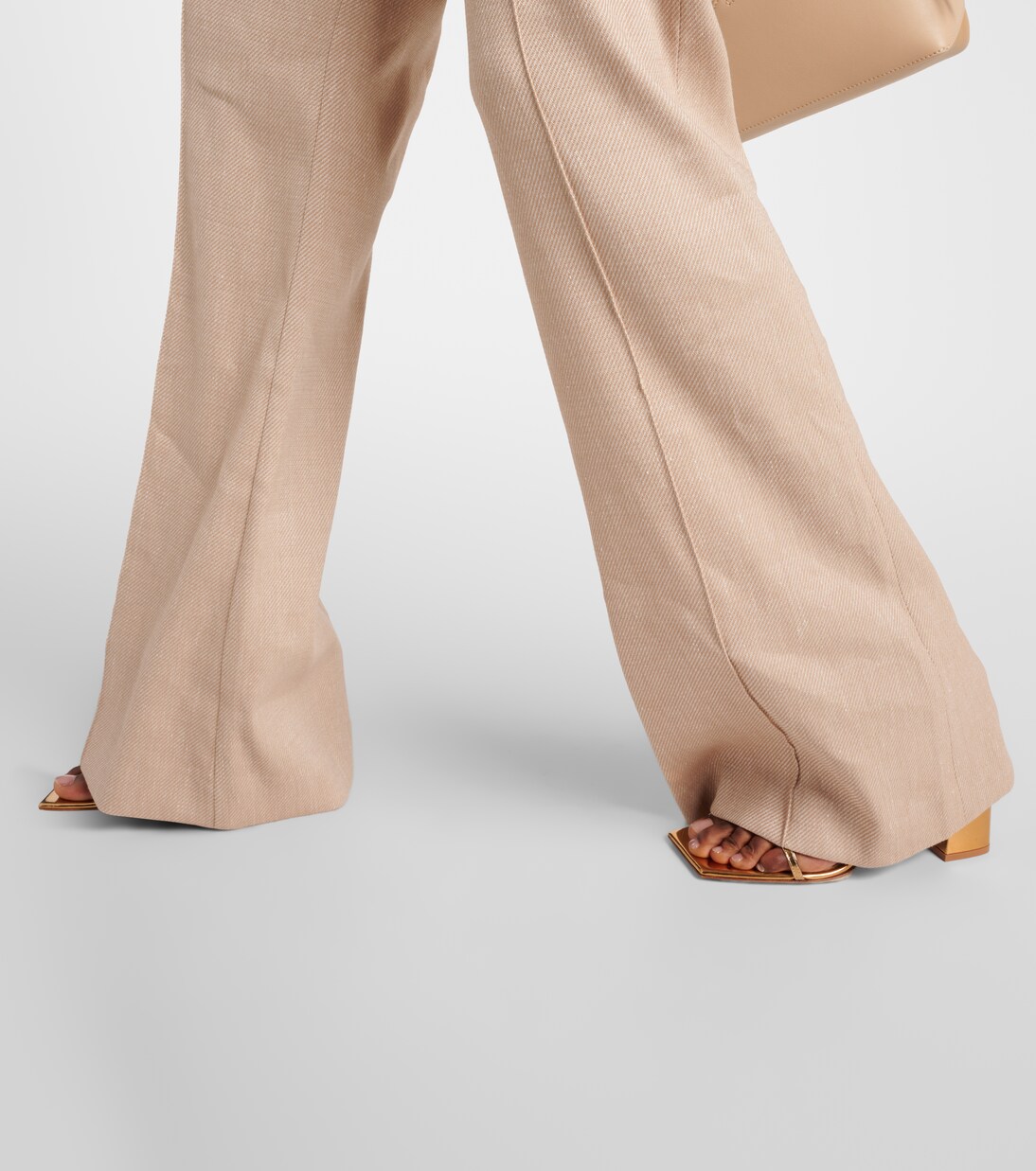 Schlaghose Komi aus Twill in Beige - Veronica Beard | Mytheresa