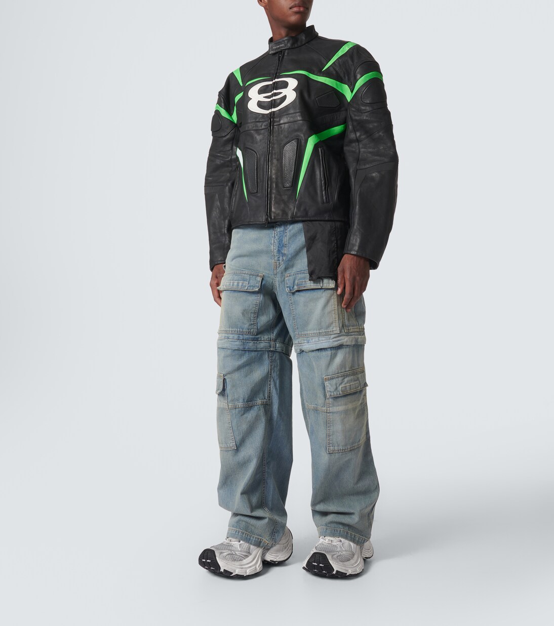 Mid-Rise Cargo-Jeans in Blau - Balenciaga | Mytheresa 