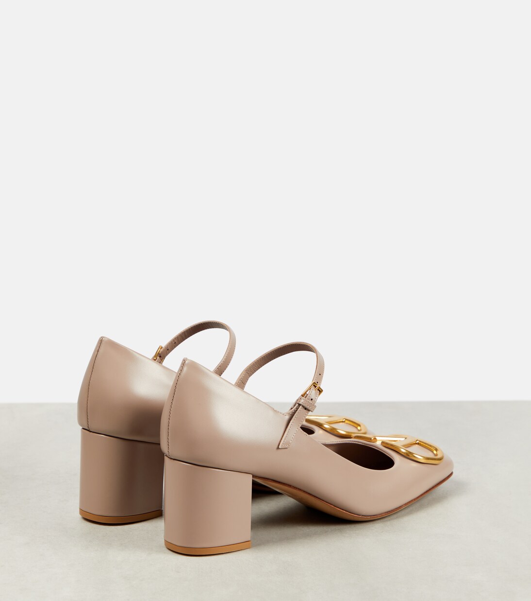 VLogo Signature leather pumps | Valentino Garavani