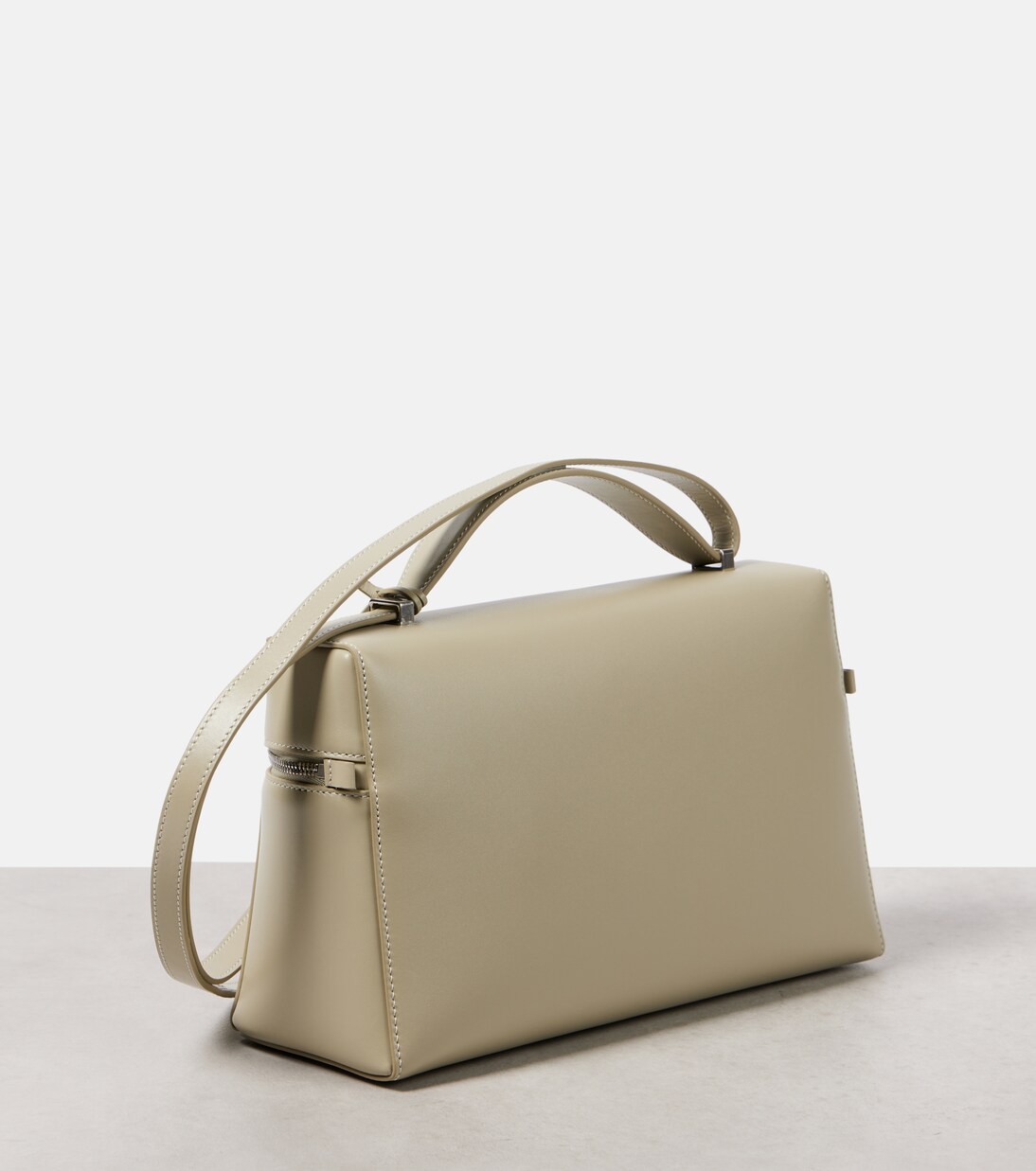 Extra Day Saddle L27 leather shoulder bag in green - Loro Piana  