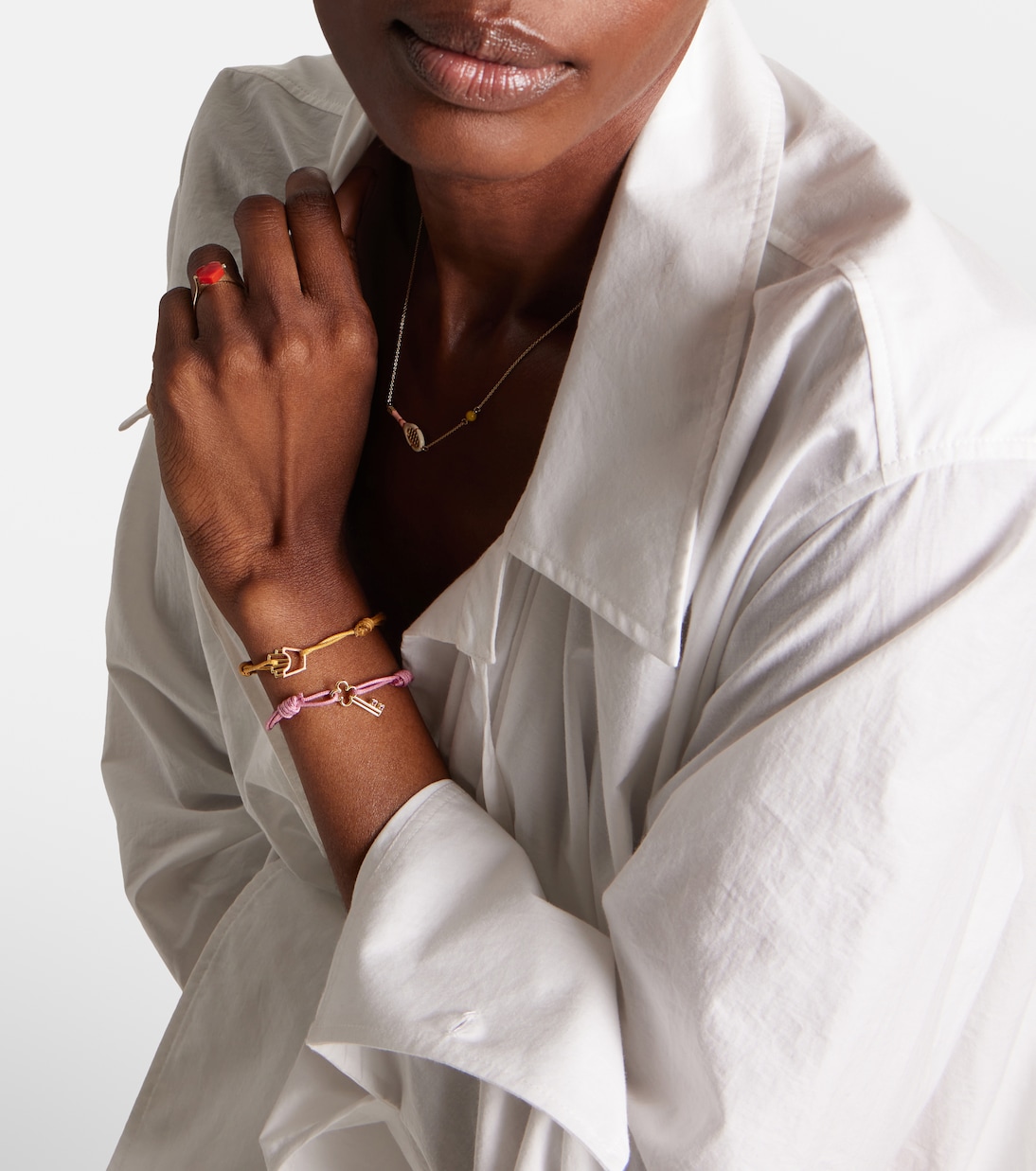 Armband Llavecita aus 9kt Gelbgold mit Saphiren in Multicolor  