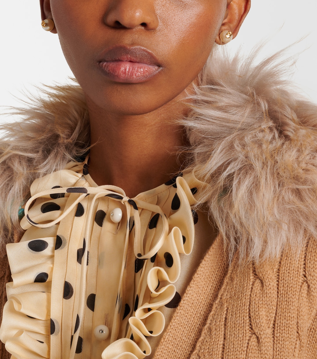 Ohrringe VLogo Signature mit Zierperlen in Gold - Valentino  