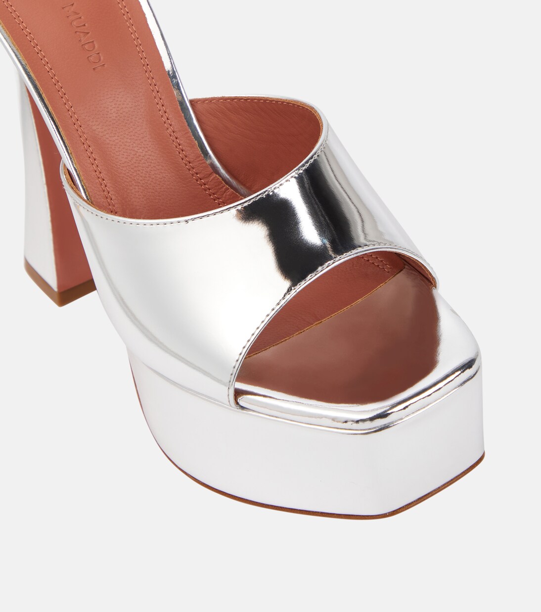 湘南ブランドのVRTCL ロングボード9.0EPS