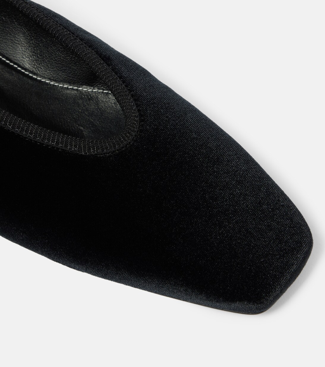 Velvet Ballet Flat with Bee