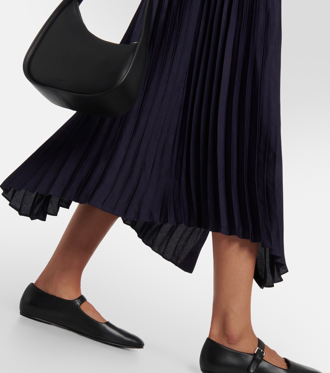 Pleated midi dress in blue Vince Mytheresa