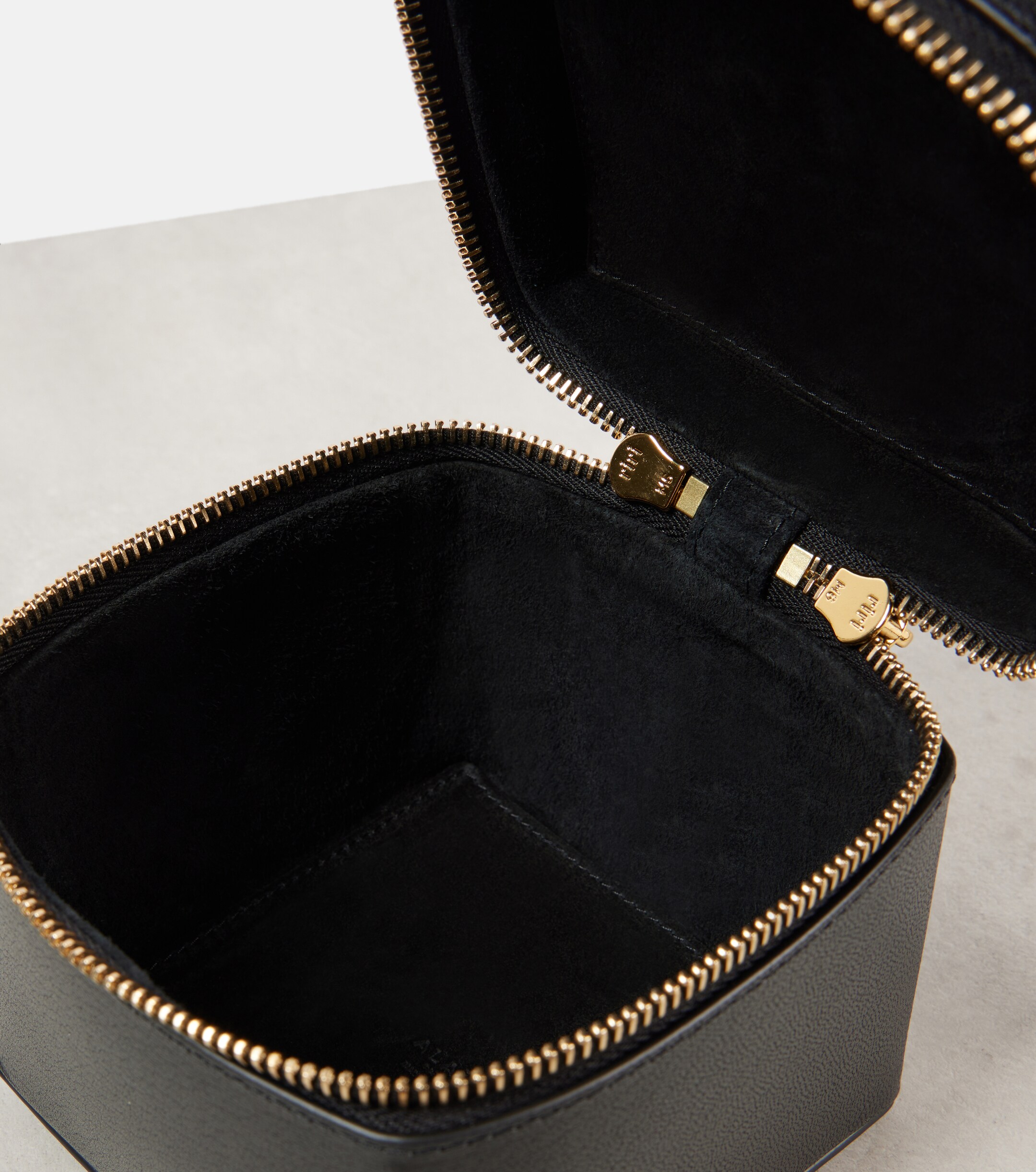 Alaïa Cube leather vanity bag