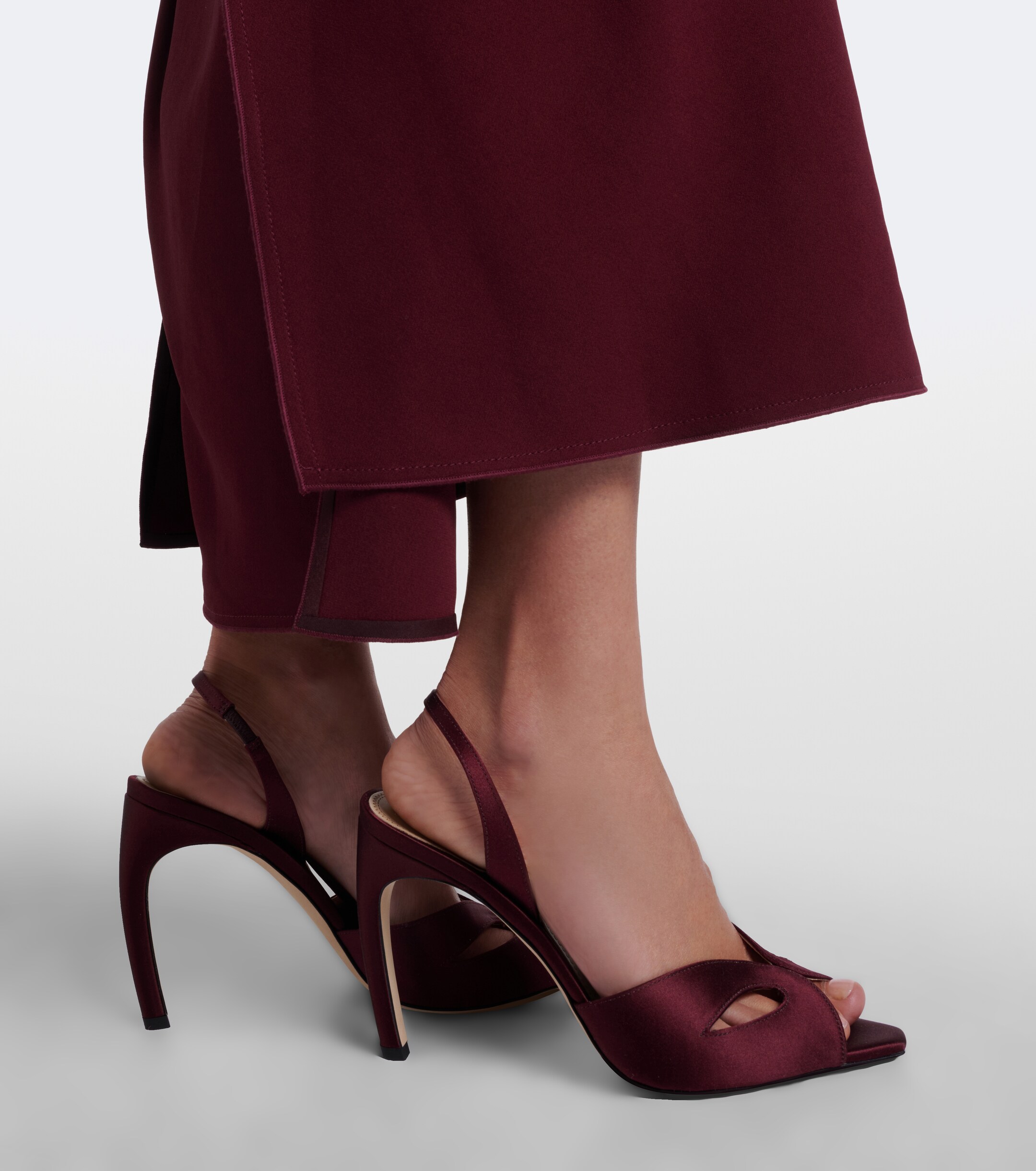 Victoria Beckham Victoria Beckham Harlow satin slingback sandals
