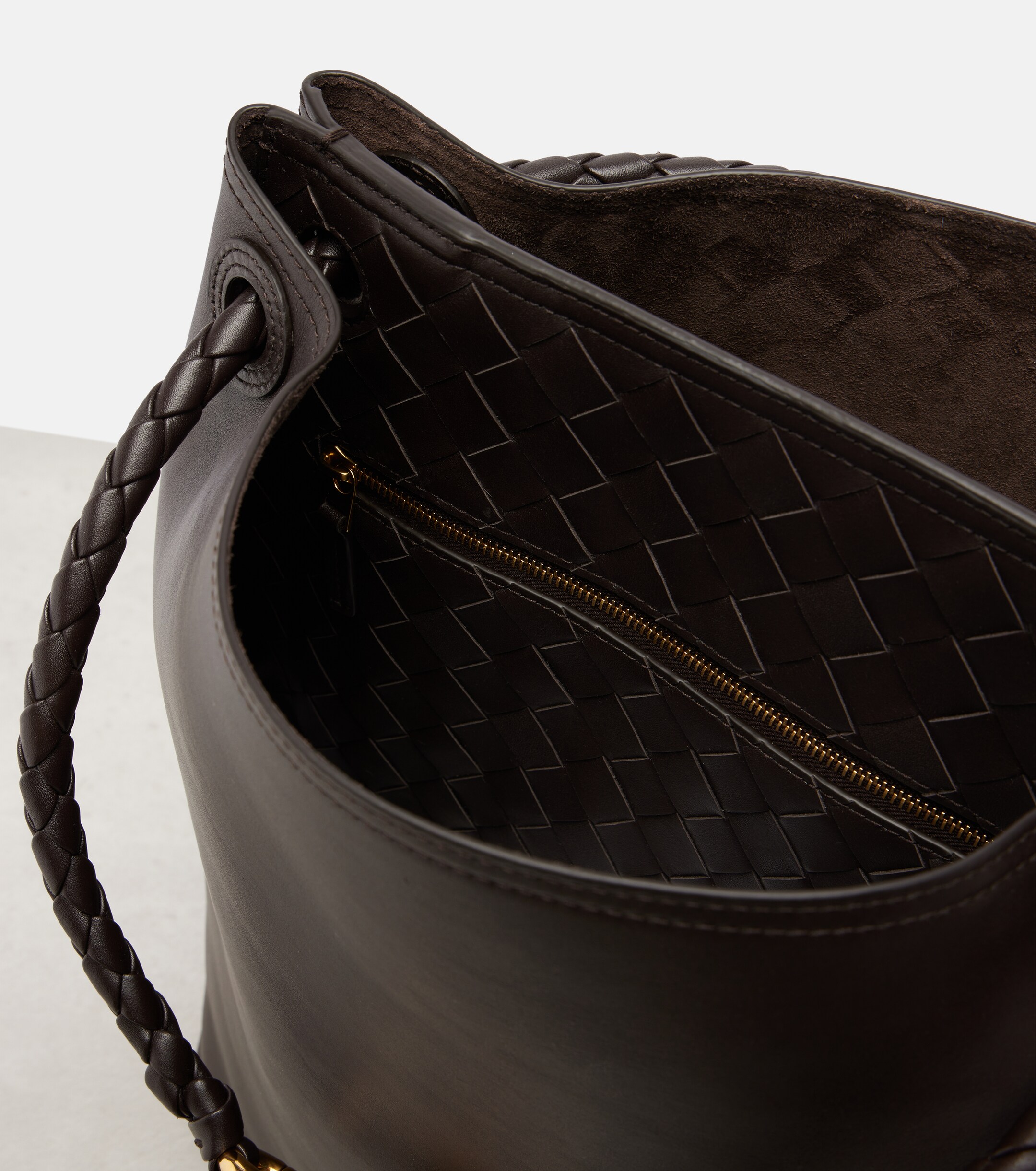 Bottega Veneta Andiamo Small leather bucket bag