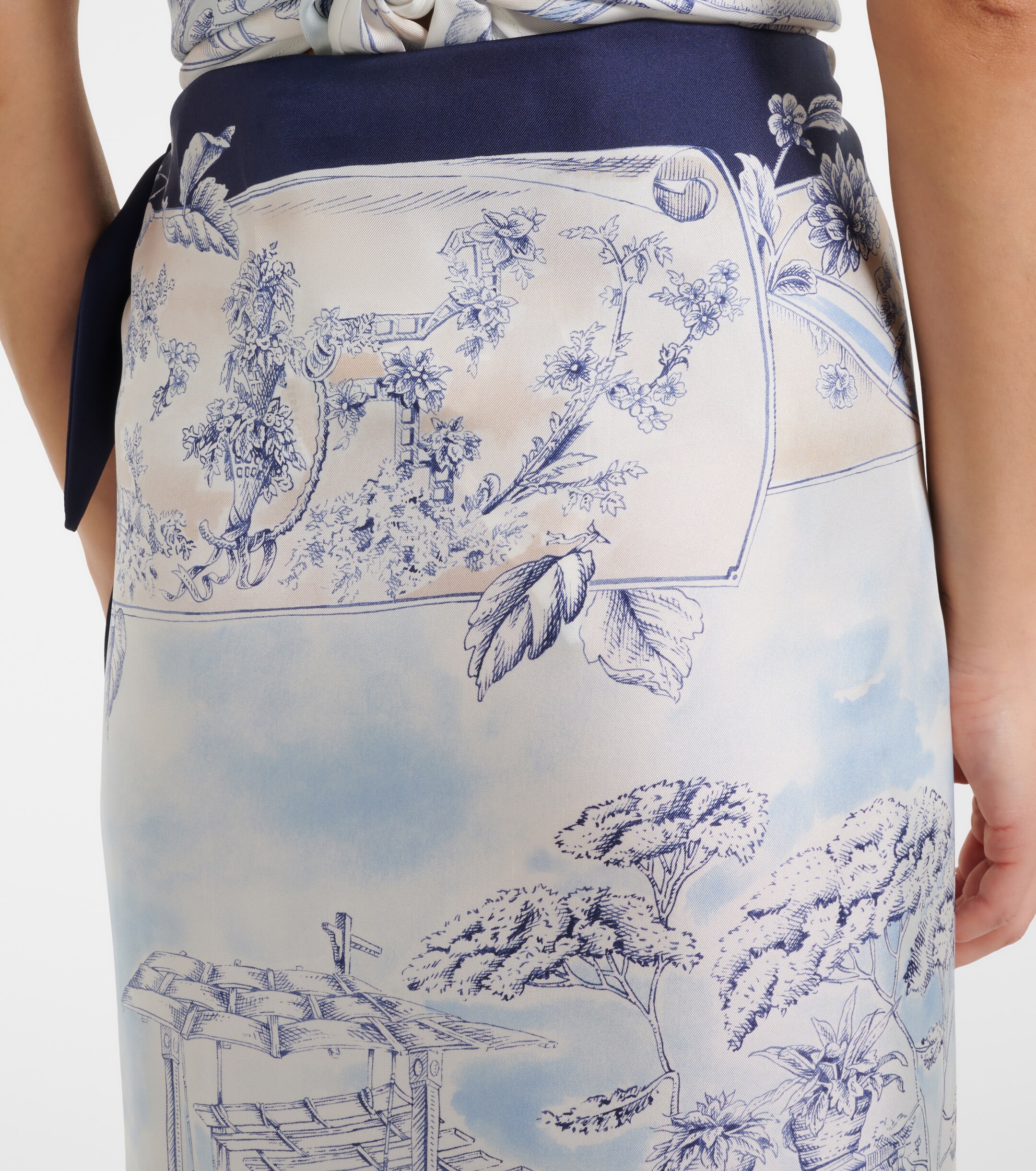 Ferragamo Ferragamo Printed silk wrap skirt