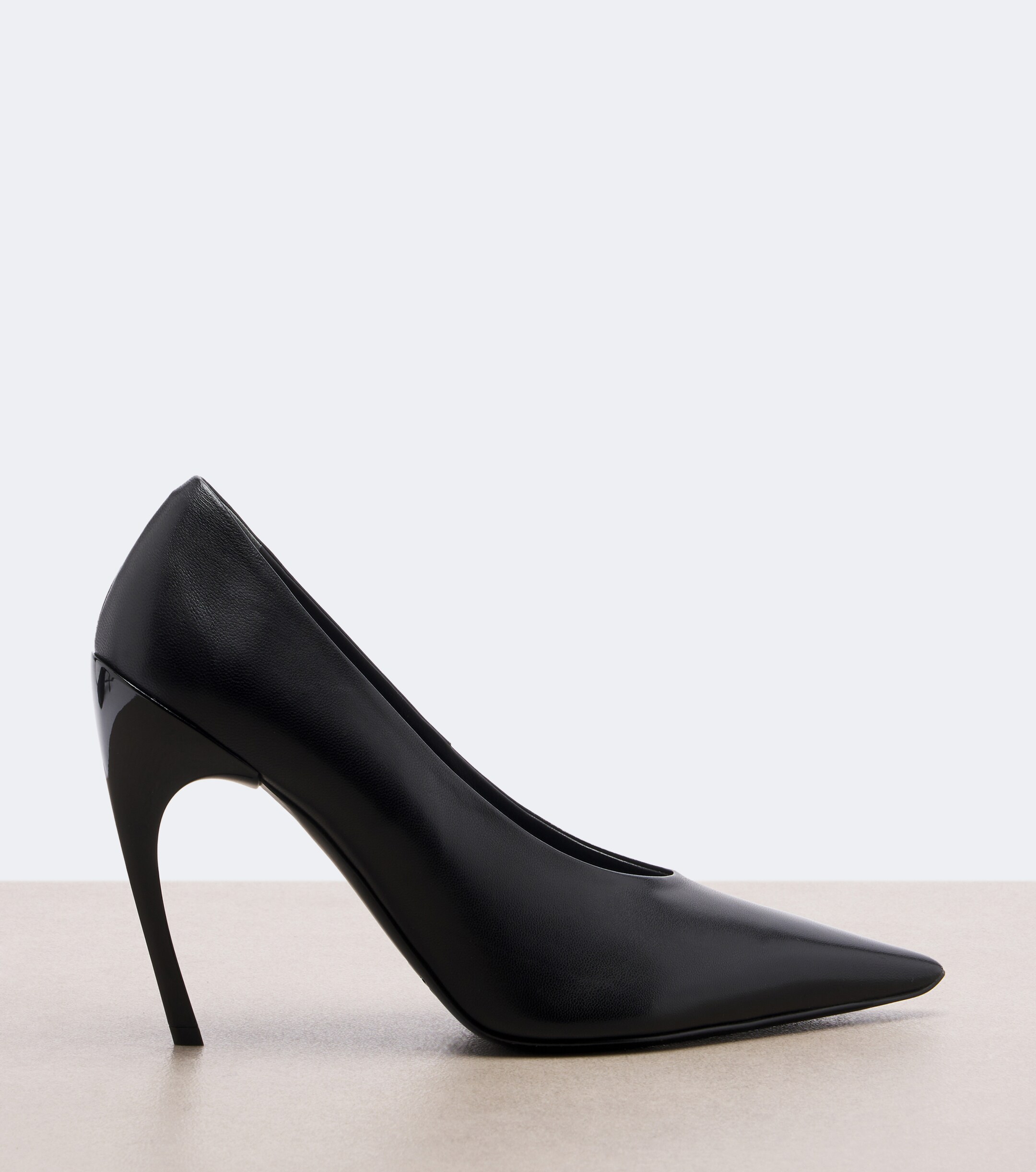 ROGER VIVIER Roger Vivier Choc leather pumps