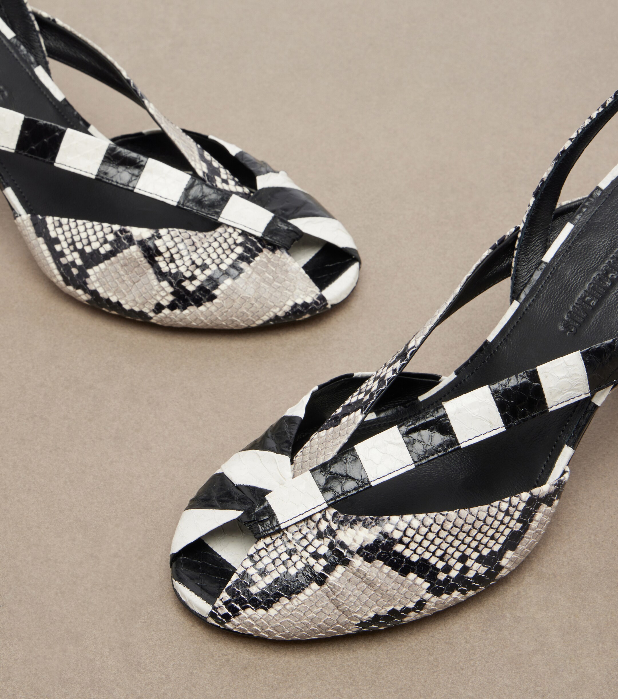 Jacquemus Jacquemus Poisson snake-effect leather slingbacks