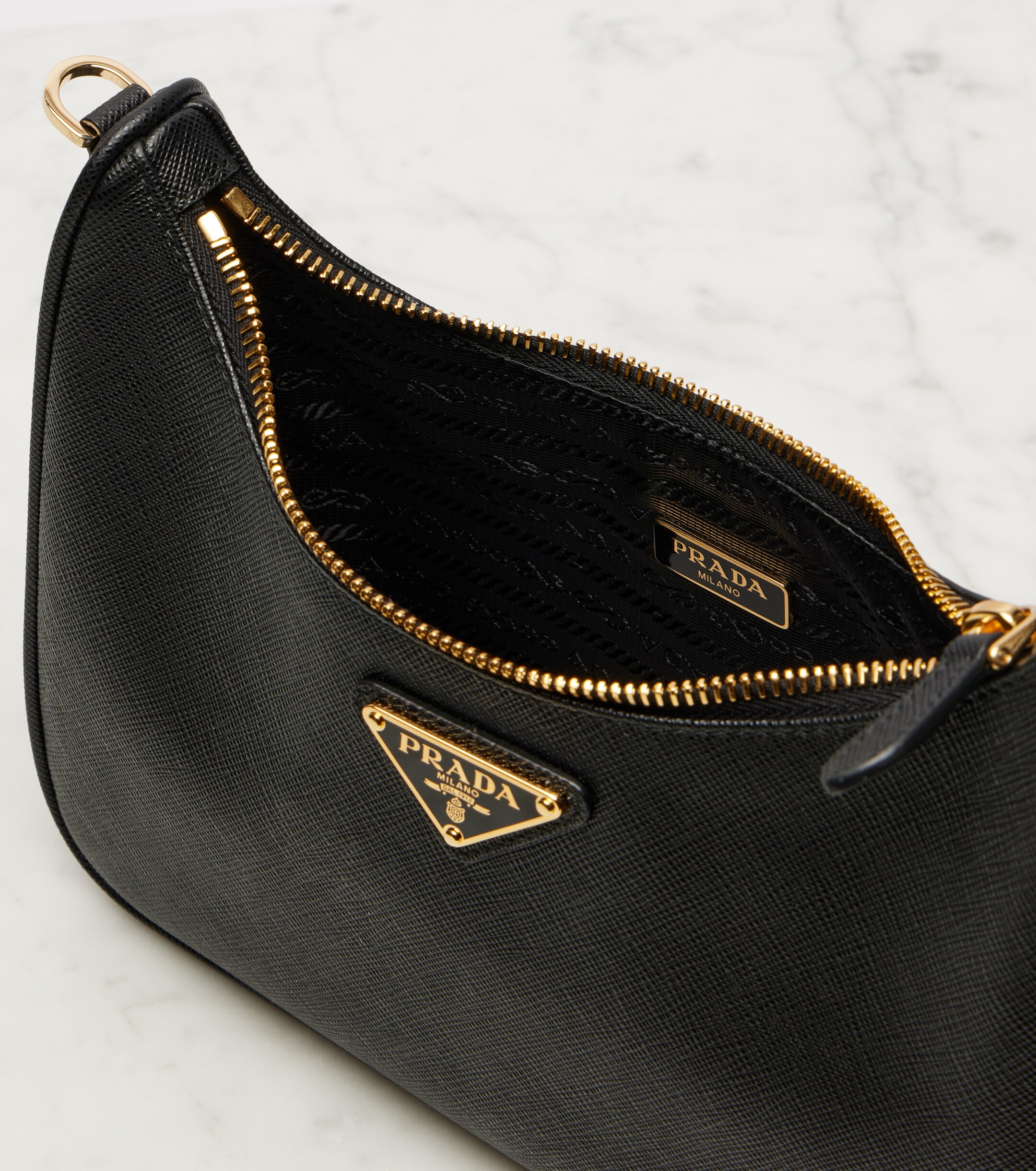 Prada Prada Re-Edition 2005 leather shoulder bag