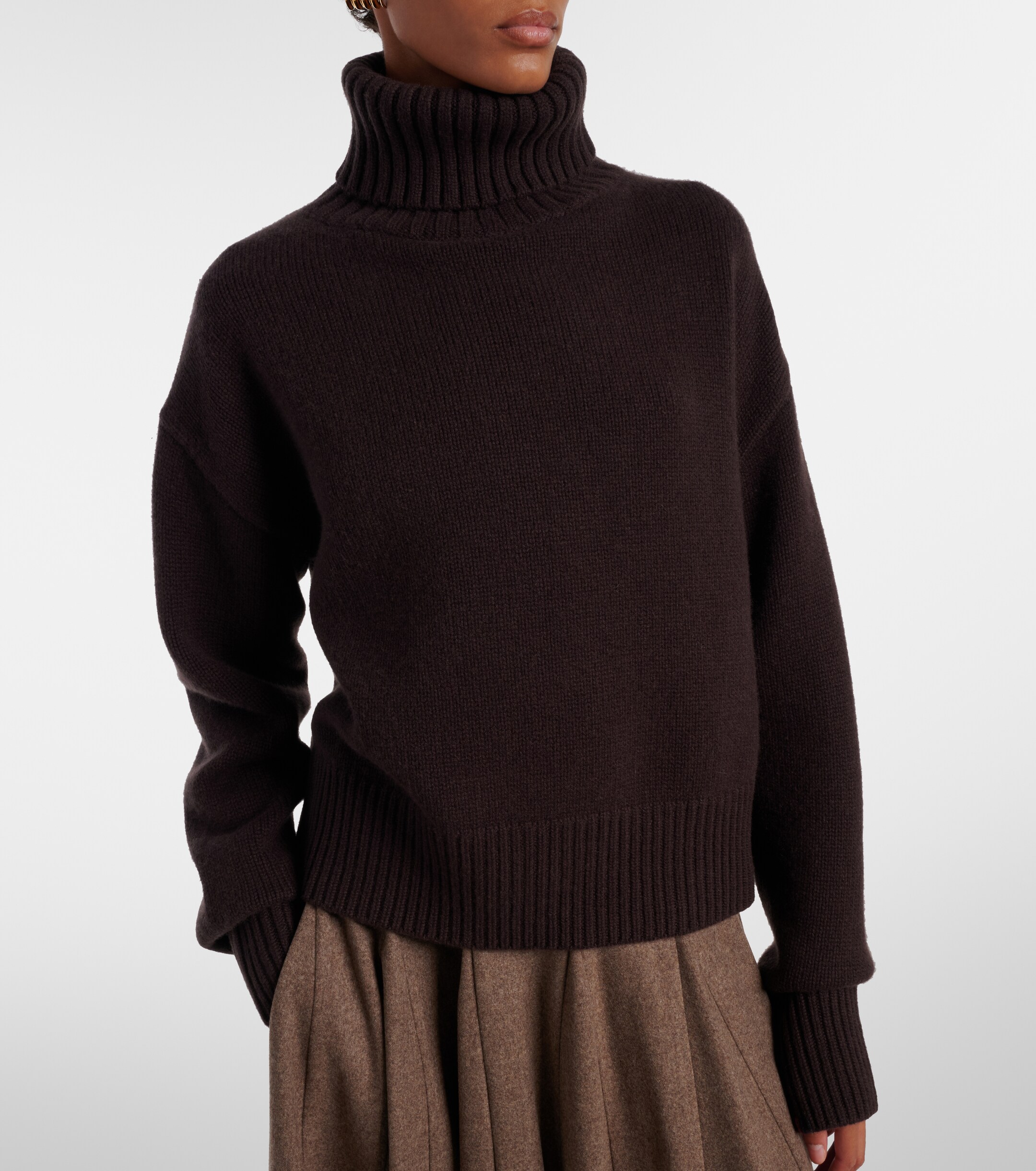 extreme cashmere トップス Extreme Cashmere - N°434 Crop Xtra turtleneck sweater | Plush
