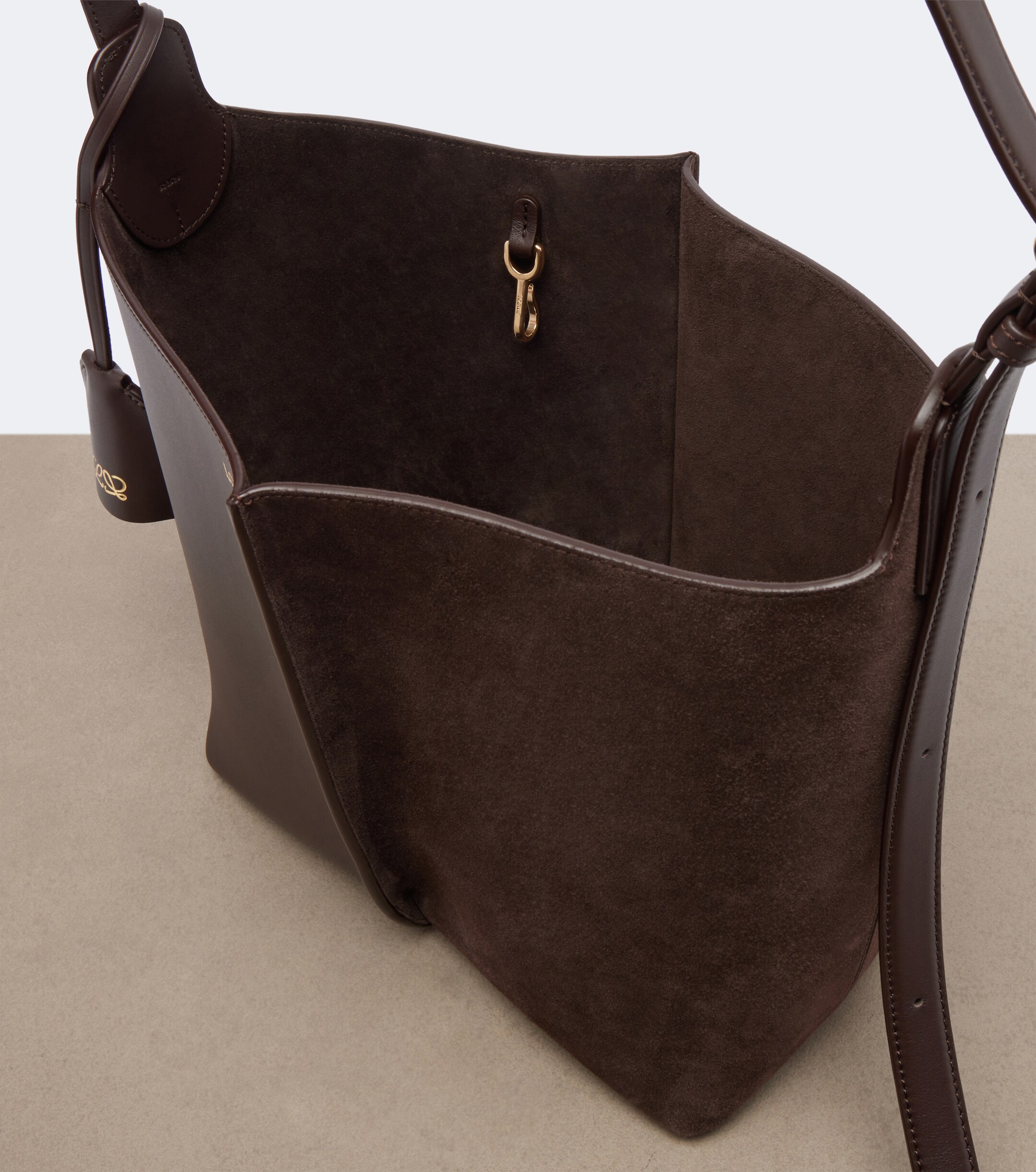 Loewe Bilbao Medium leather bucket bag