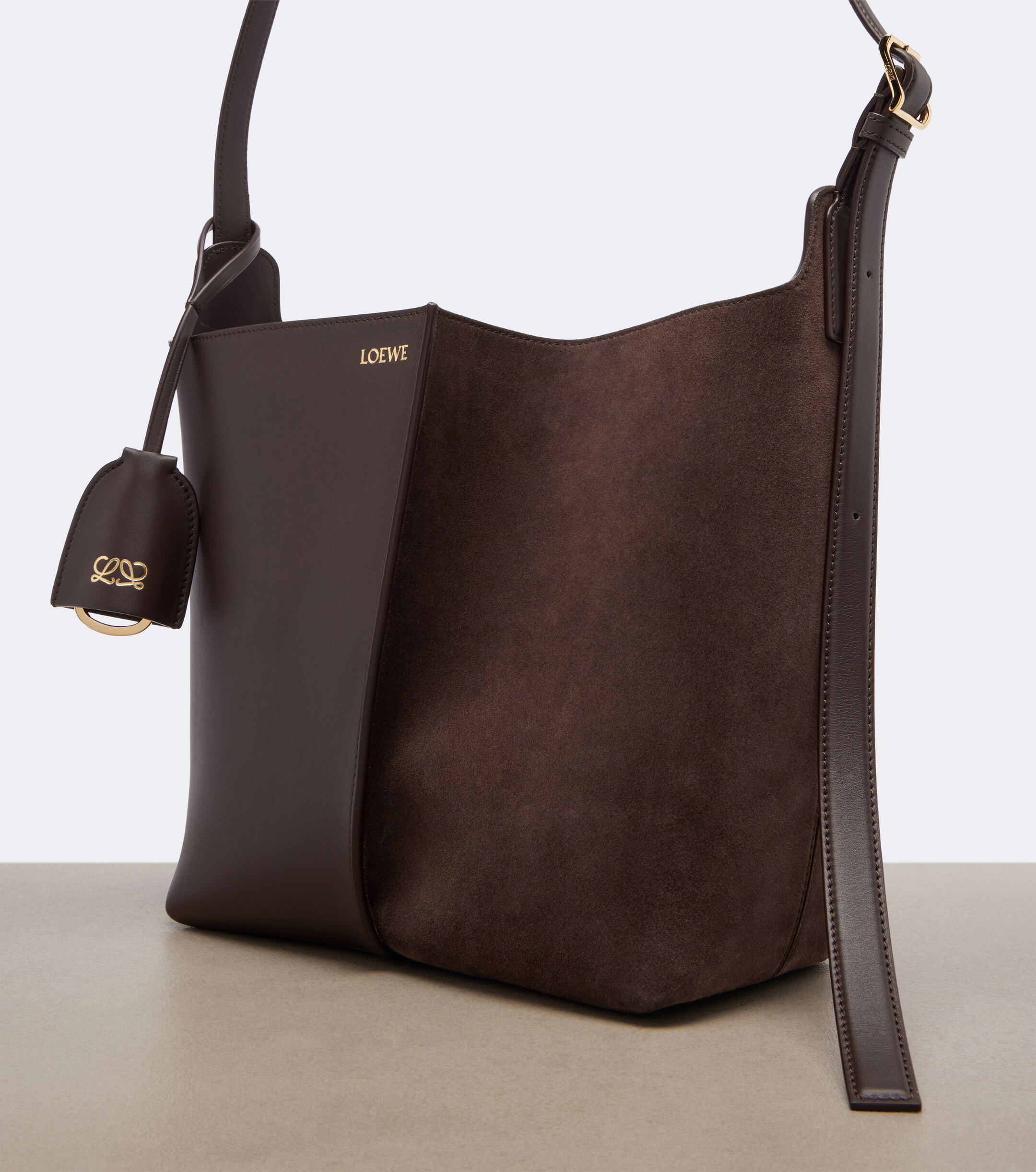 Loewe Bilbao Medium leather bucket bag