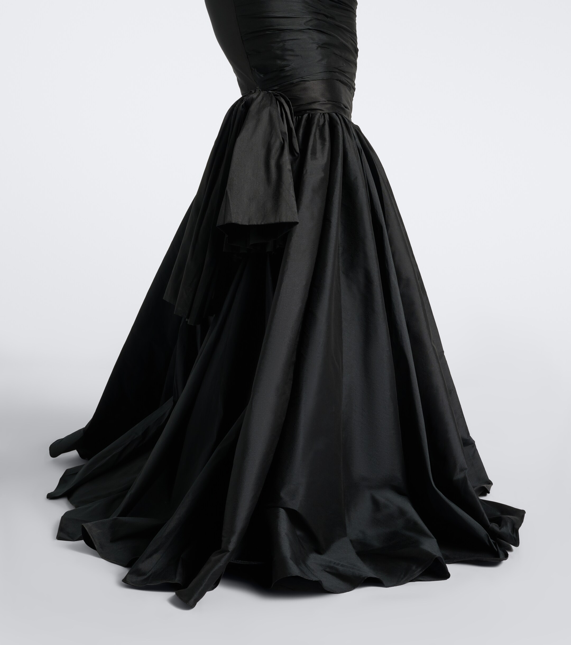 LA FUORI Là Fuori Gilded Geo draped sequined bustier gown