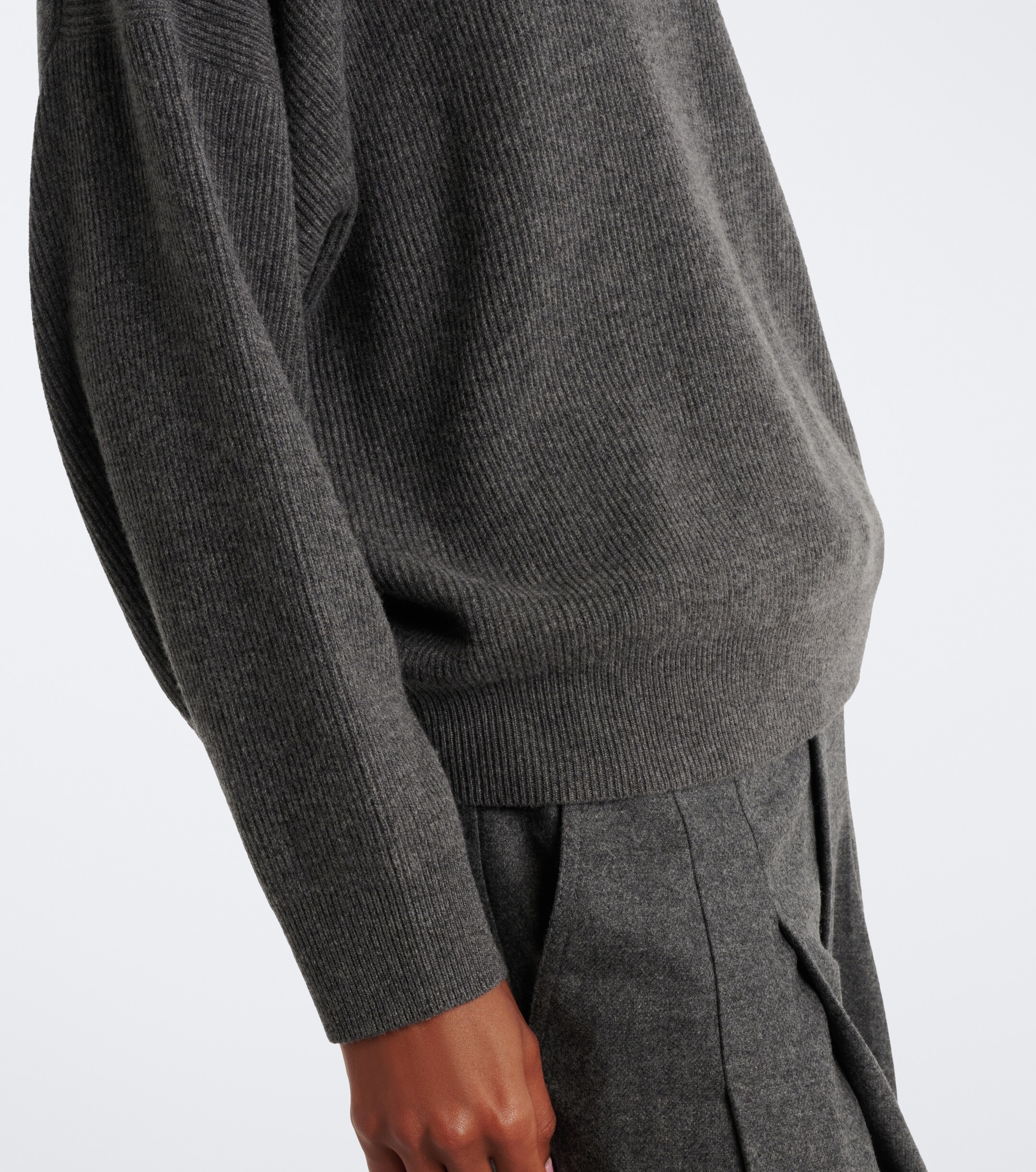 Brunello Cucinelli Brunello Cucinelli Wool, silk, and cashmere turtleneck sweater