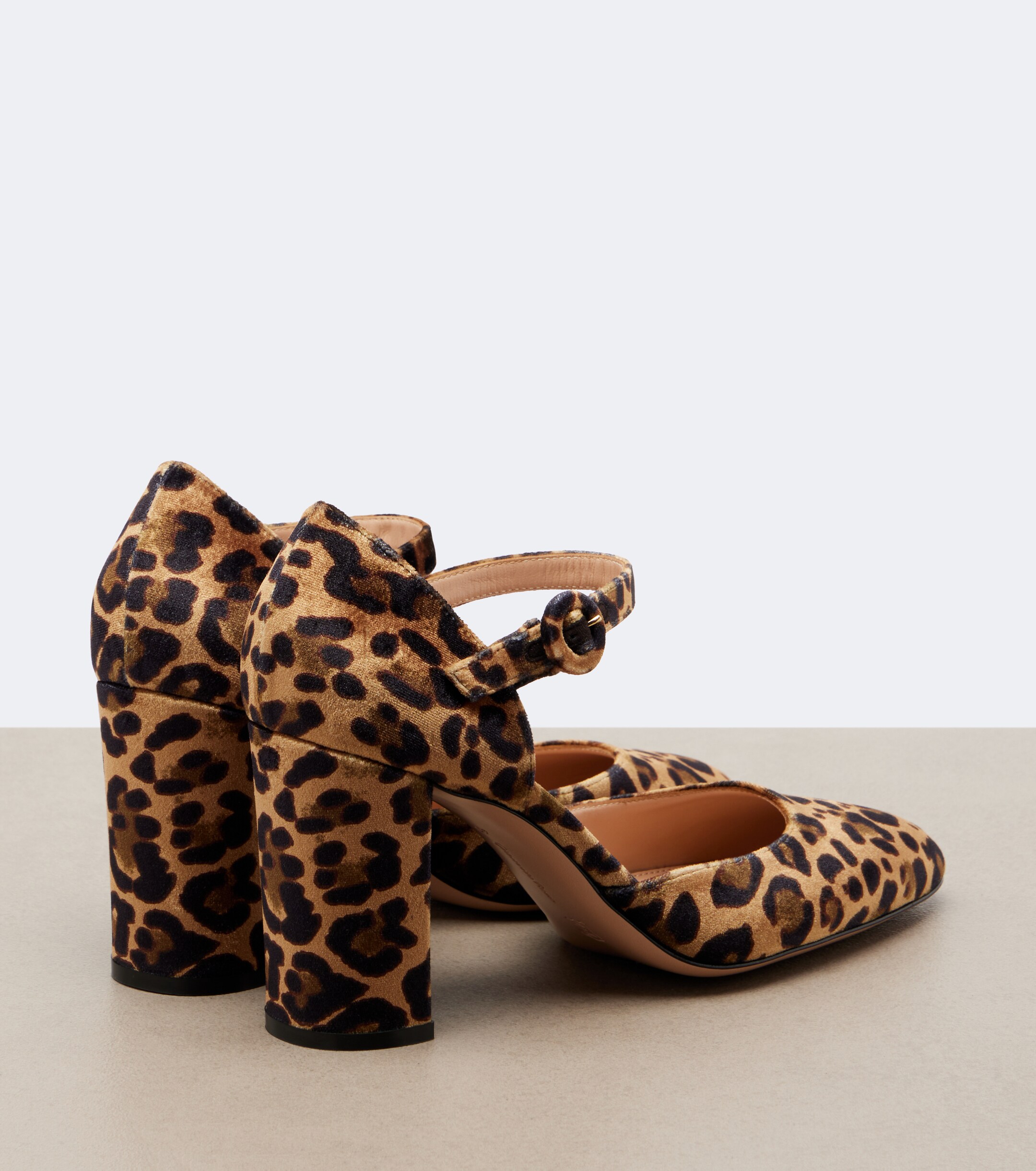 GIANVITO ROSSI Gianvito Rossi Leopard-print velvet pumps
