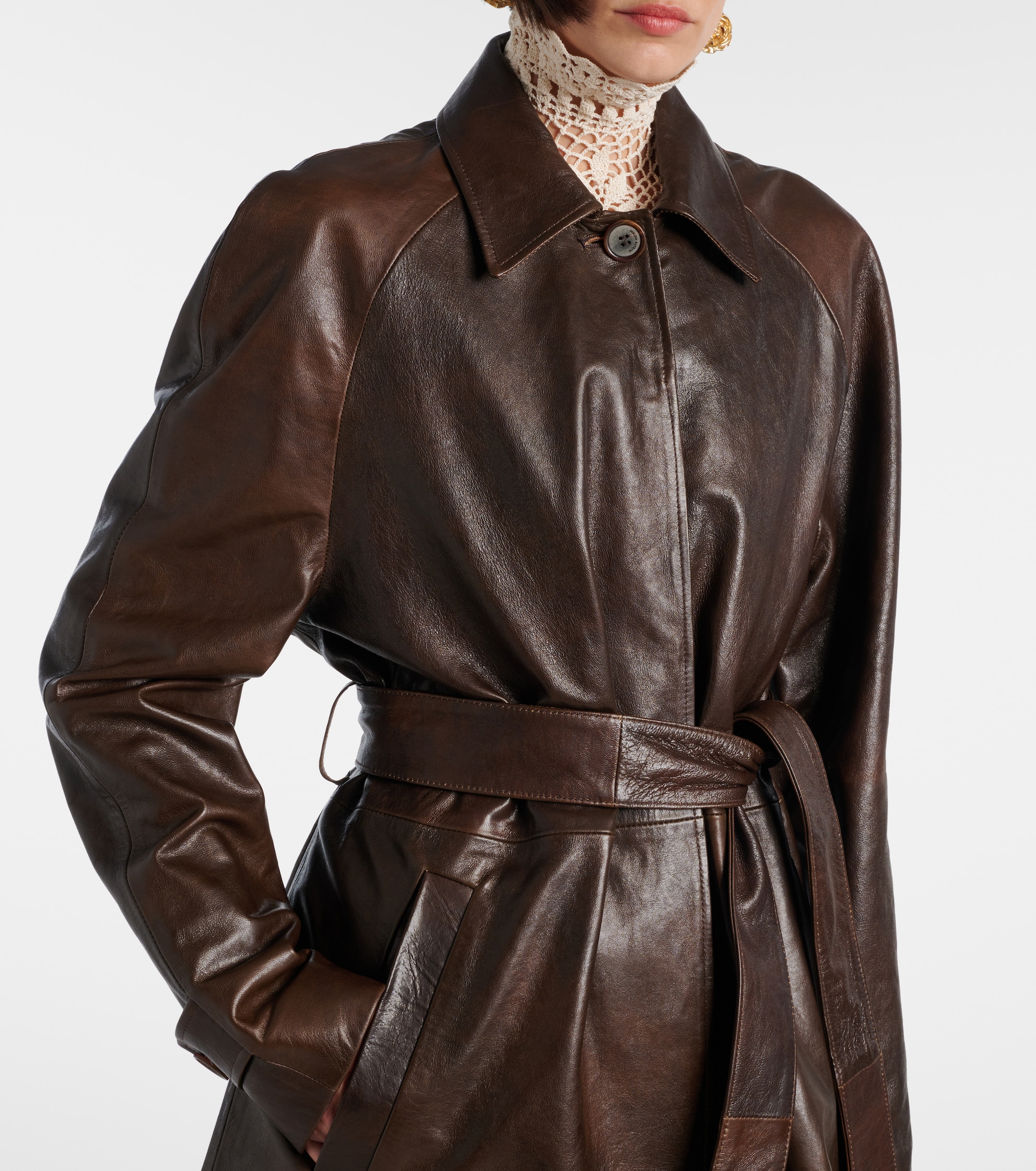 MAGDA BUTRYM とコラボ羊革ダークブラウン ロングコート男女兼用 Magda Butrym - Leather wrap coat | Plush