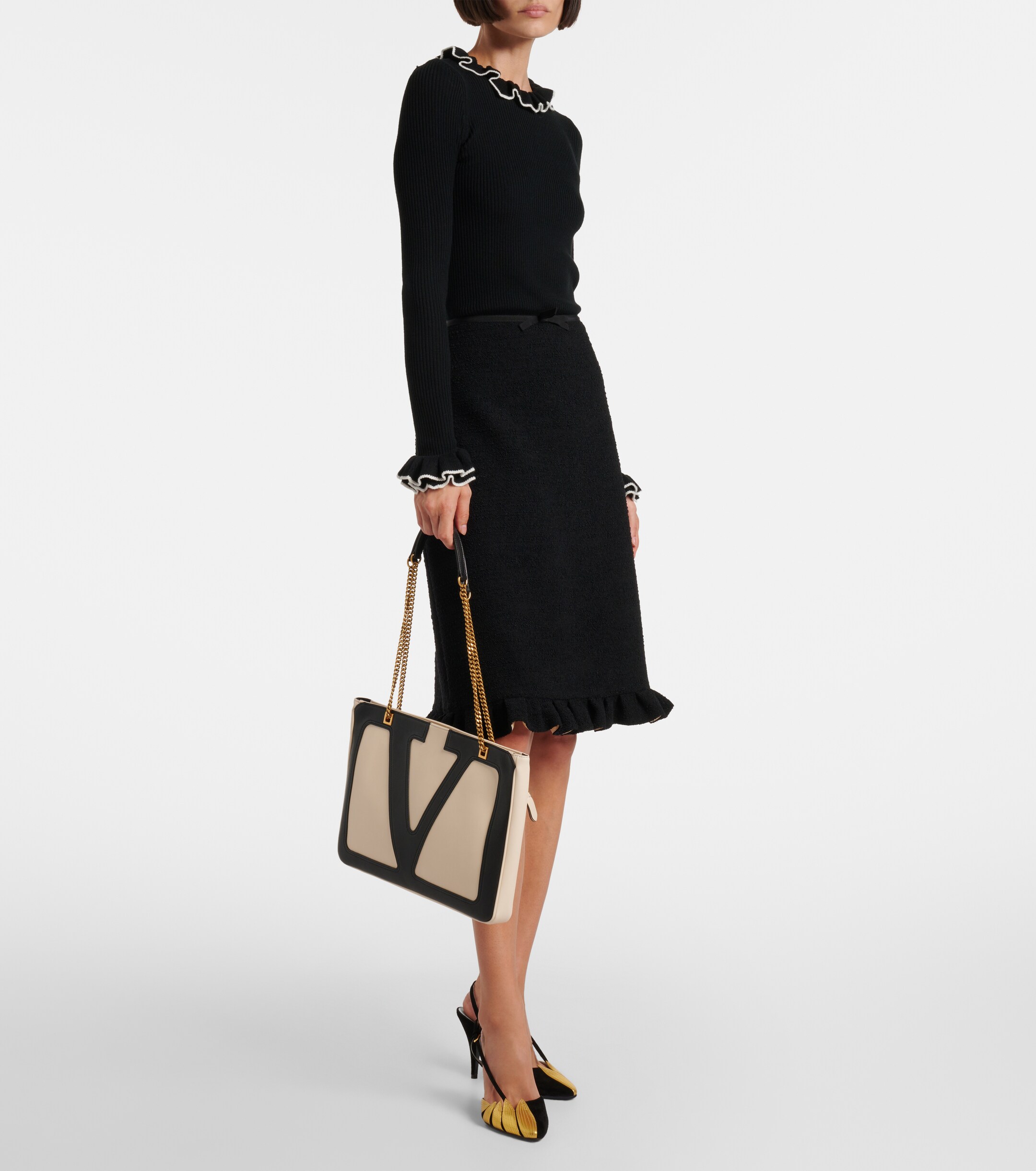 Valentino Garavani Viva Superstar Medium leather tote bag thumbnail
