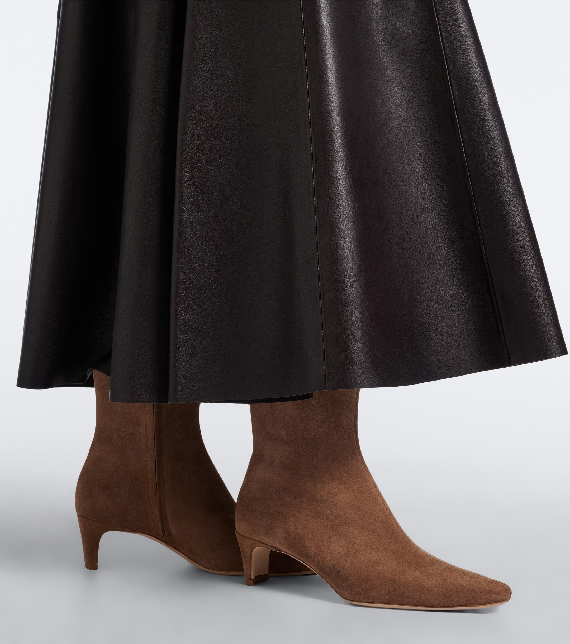 Staud Staud Wally suede ankle boots