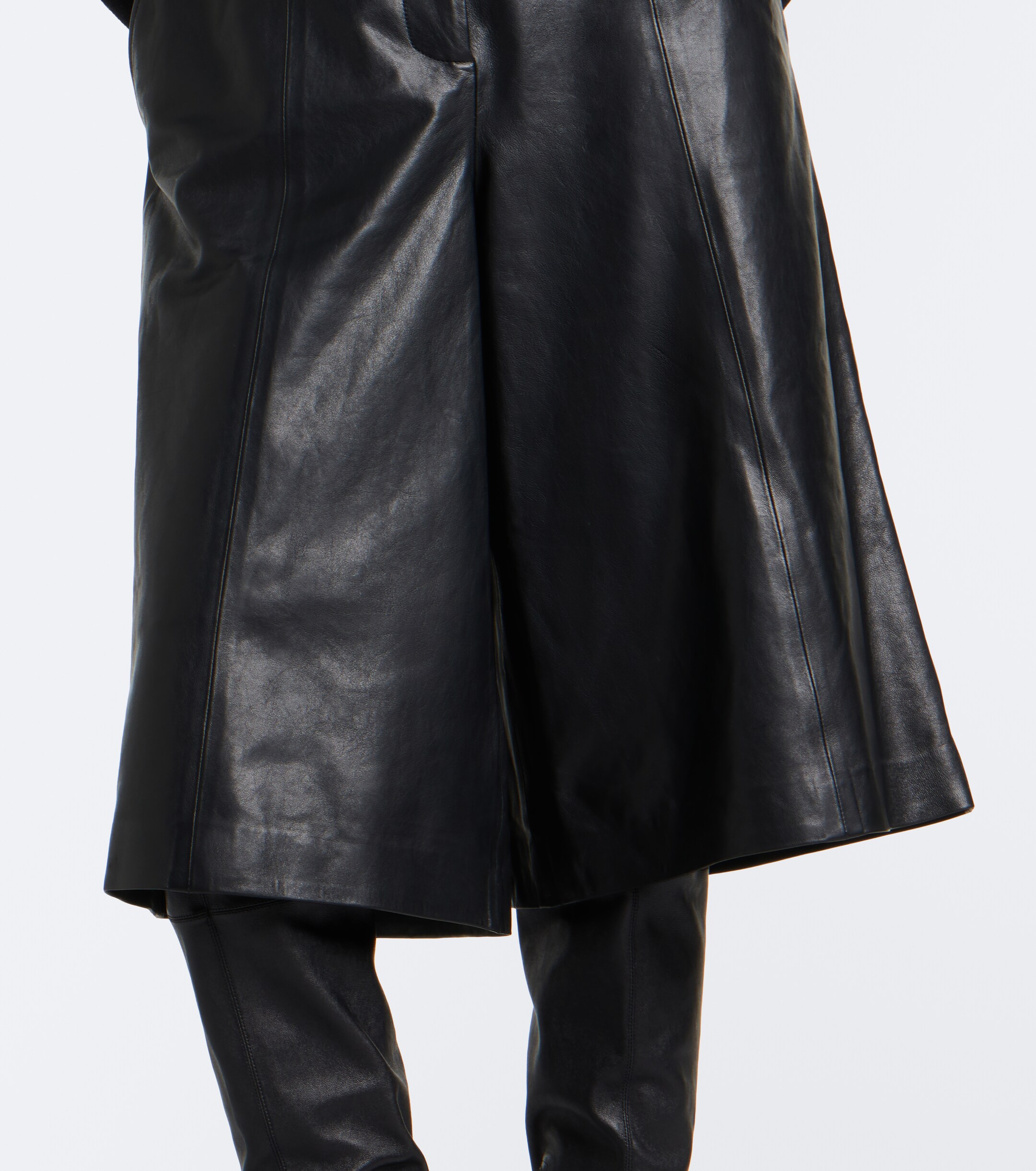 JOSEPH Joseph Asia leather Bermuda shorts