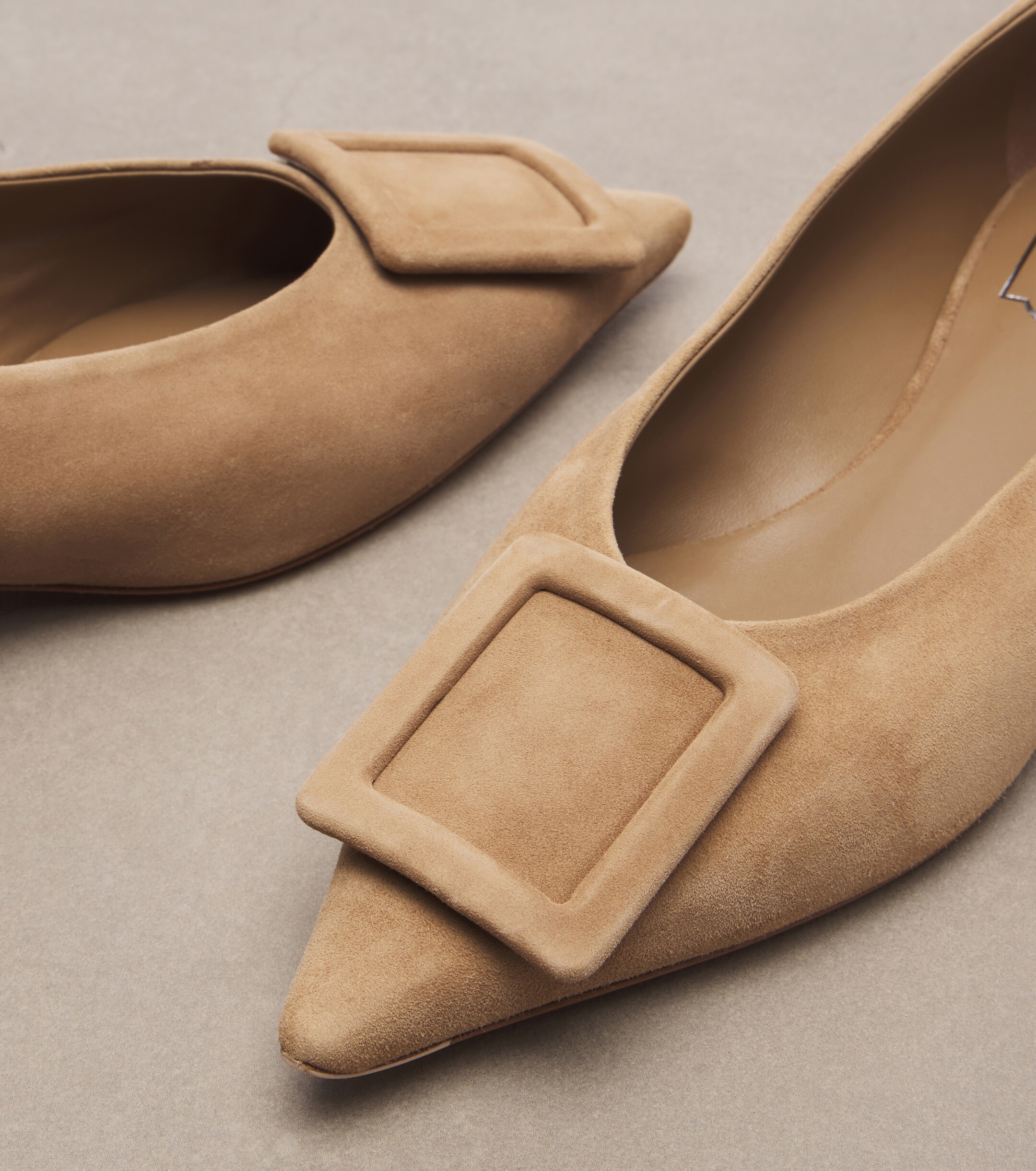 ROGER VIVIER Roger Vivier Viv' in The City suede ballet flats