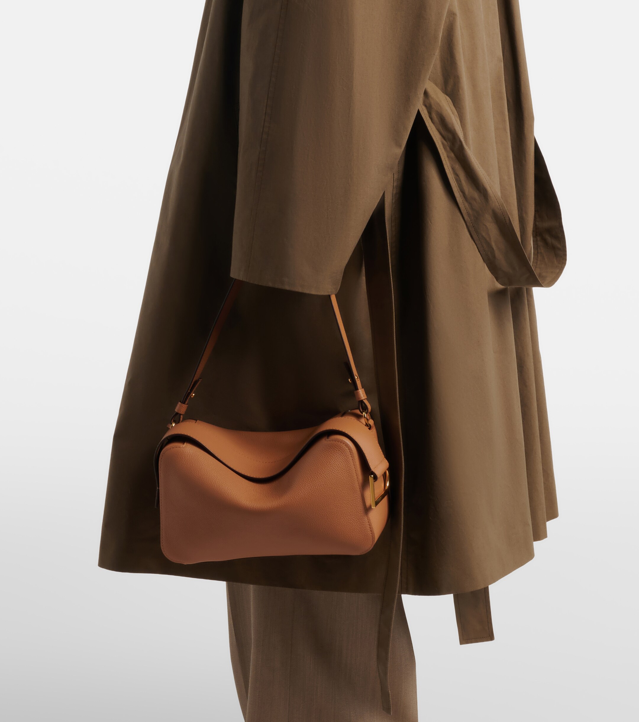 Delvaux Cool Move Medium leather shoulder bag thumbnail
