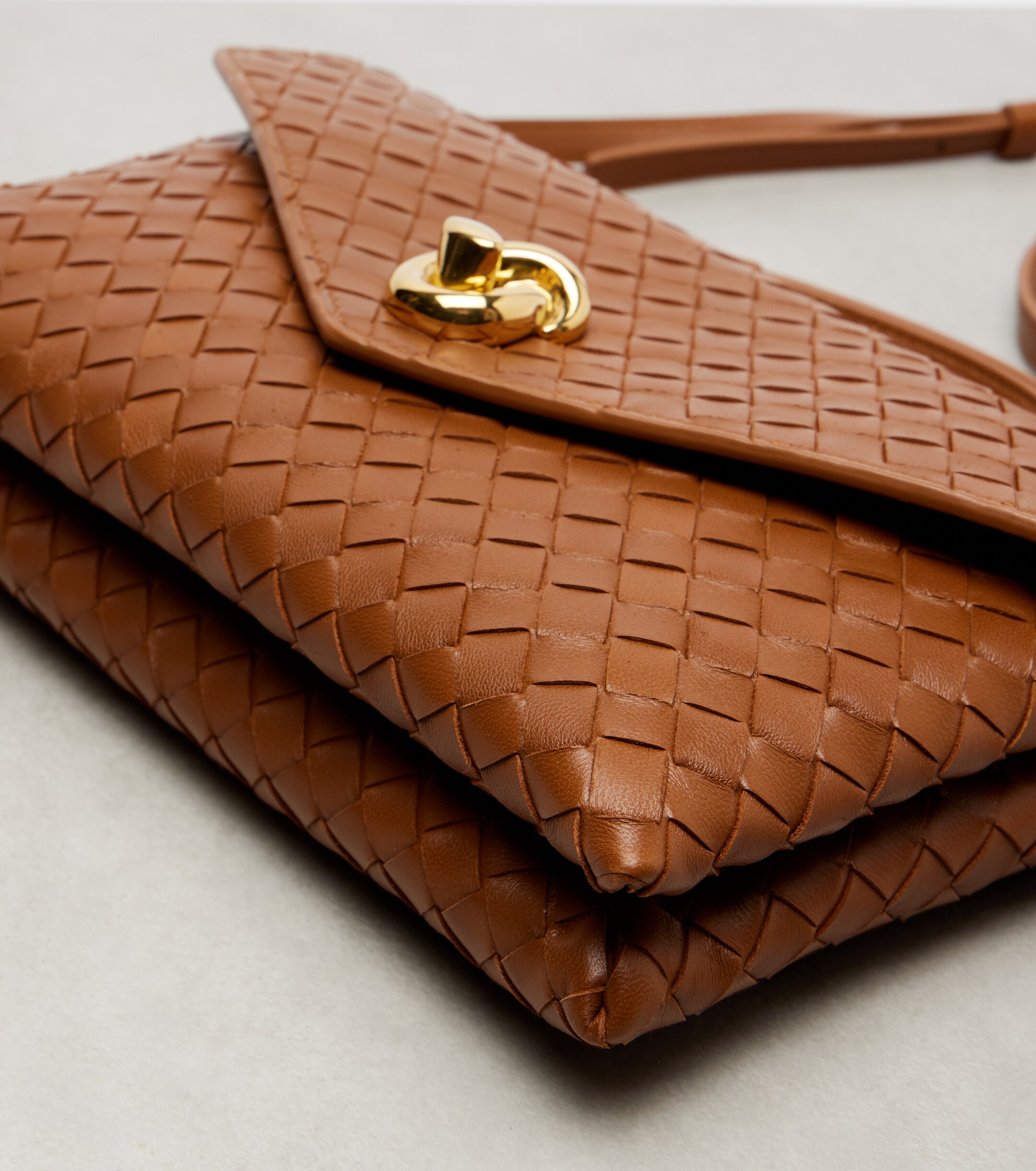 Bottega Veneta Knot Lock Intrecciato leather top-handle bag