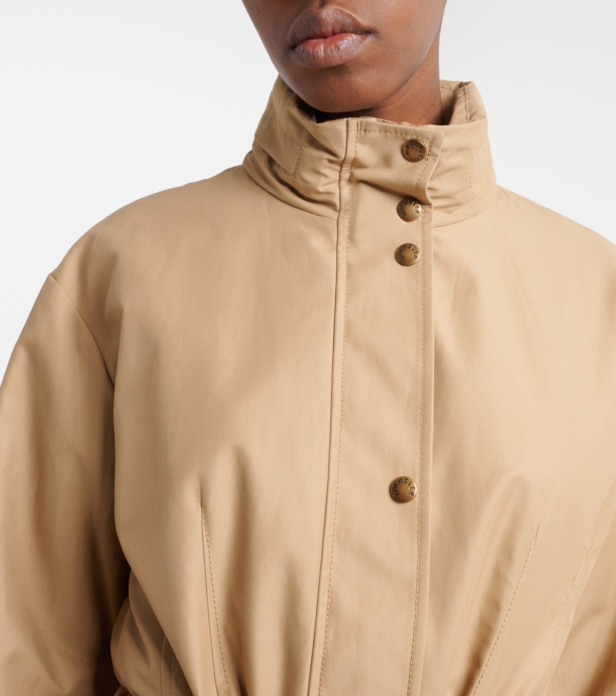 MONCLER ドルマンスリーブ マウンテンパーカー ベージュ 00 ポンチョ MONCLER ドルマンスリーブ マウンテンパーカー ベージュ 00 ポンチョ