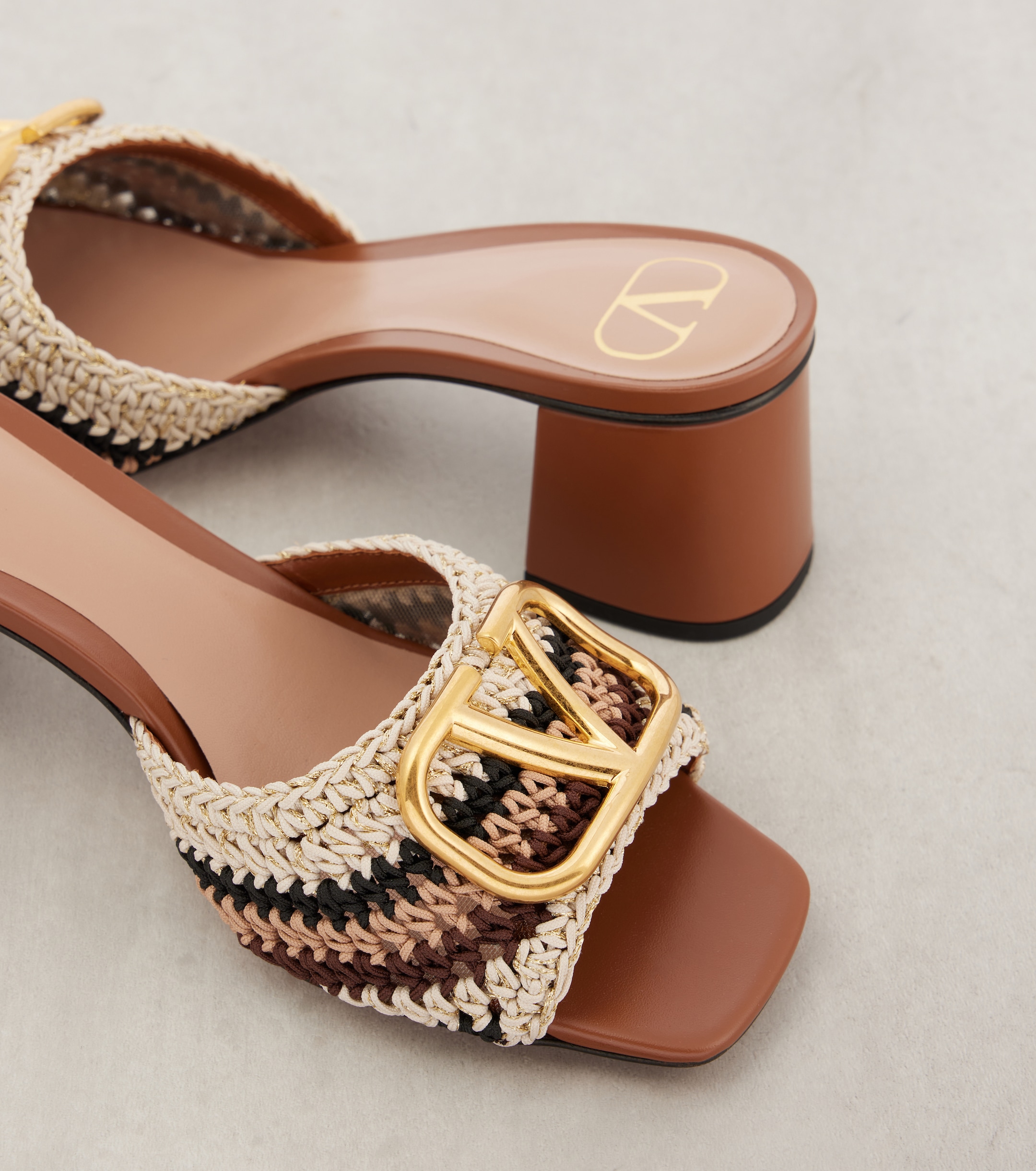 極美品VALENTINO GARAVANI ロープ編みミュール 37 ブラウン Valentino Garavani - VLogo Signature crochet mules | Plush