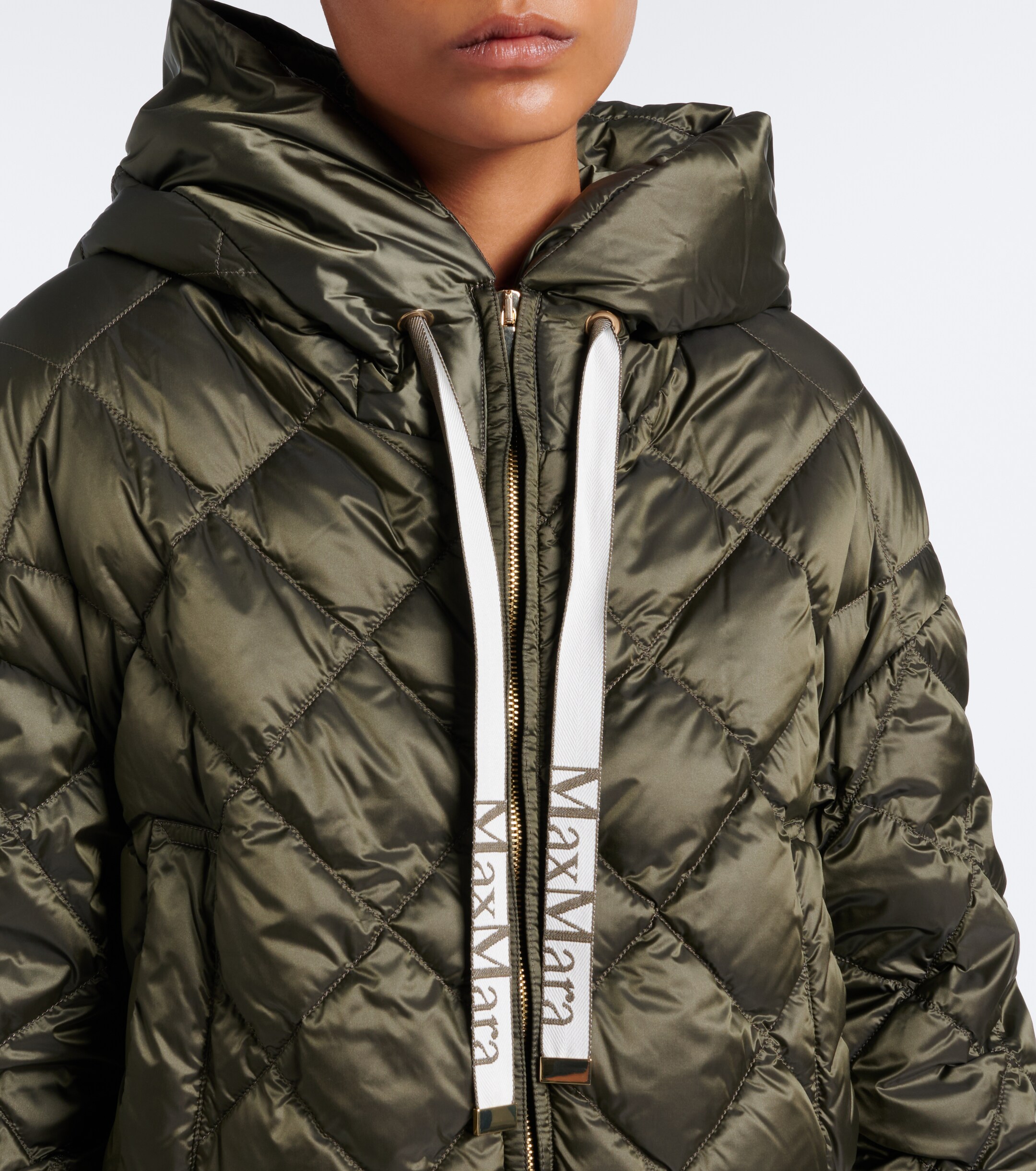 Max Mara Max Mara Hooded quilted cropped down jacket