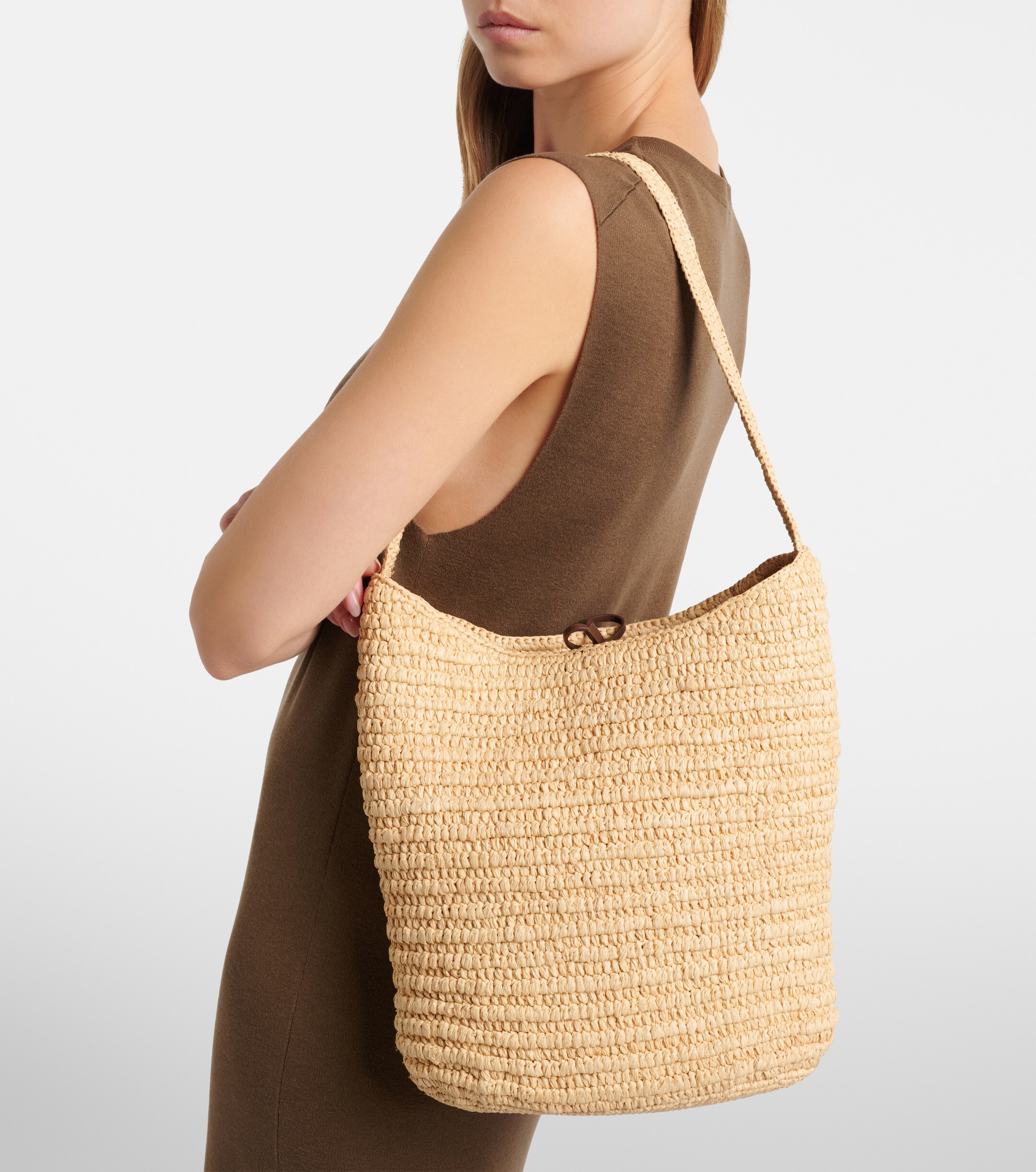 The Row The Row Alma Medium raffia shoulder bag
