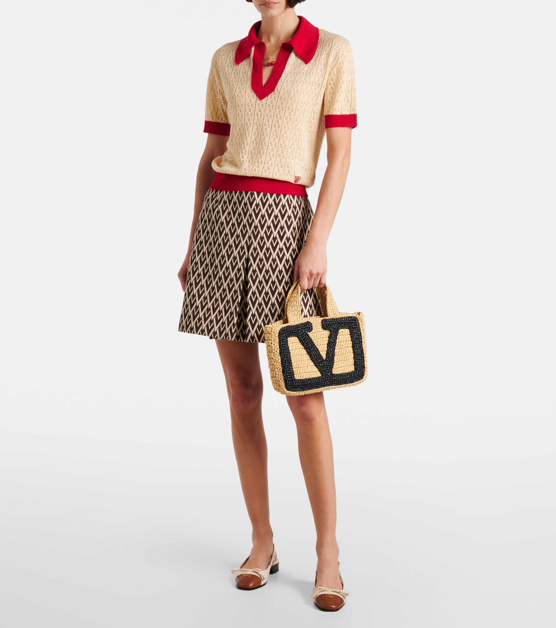 Valentino Garavani Viva Superstar Small raffia tote bag thumbnail