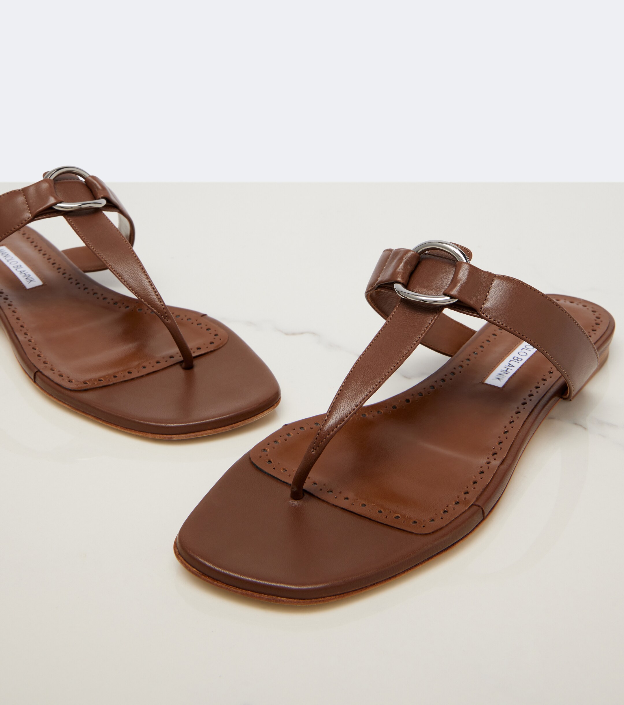 MANOLO BLAHNIK Manolo Blahnik Mionasan leather thong sandals