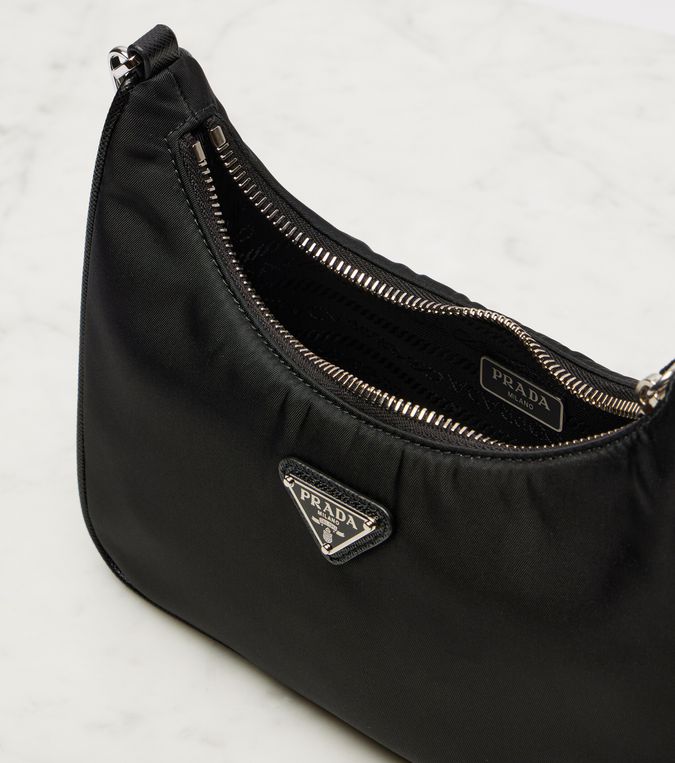 Prada Prada Re-Edition 2005 shoulder bag