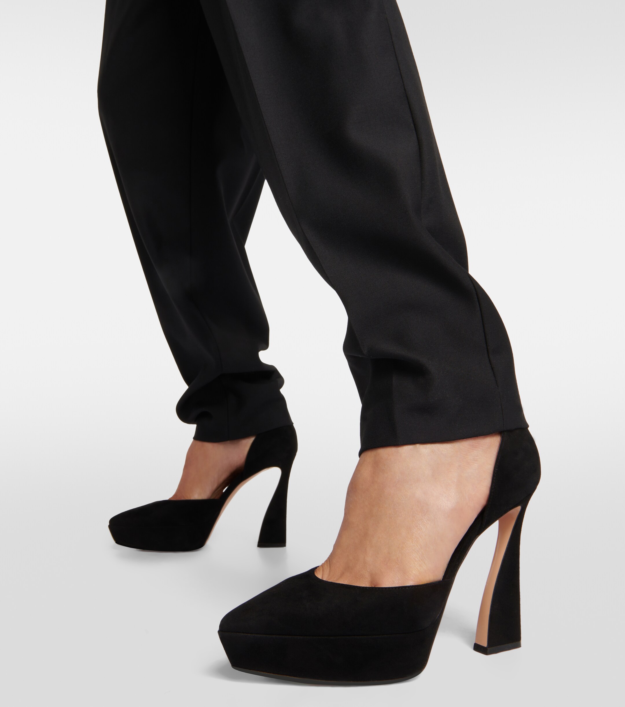 GIANVITO ROSSI Vertigo suede platform pumps