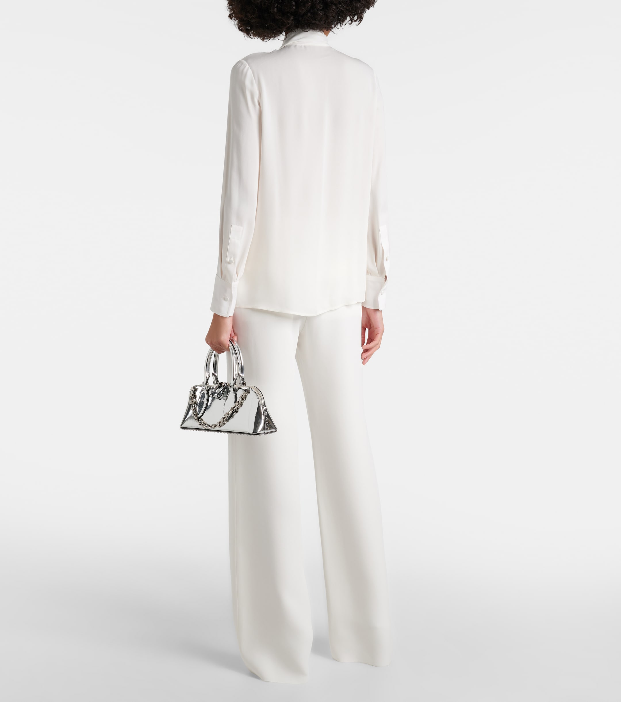Valentino Garavani Valentino Garavani Bow-tie neck silk georgette blouse