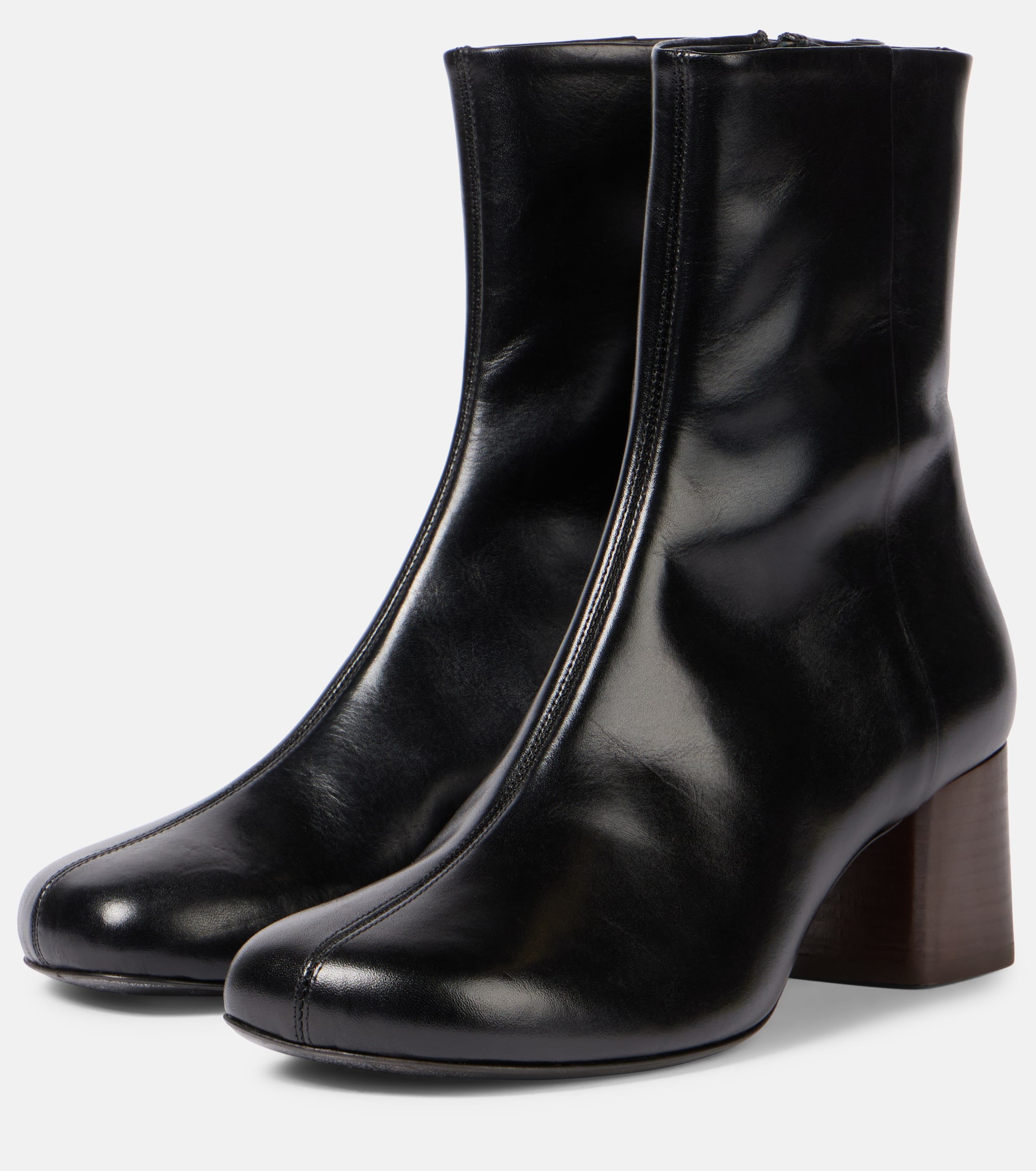 Lemaire Anatomic 55 leather ankle boots