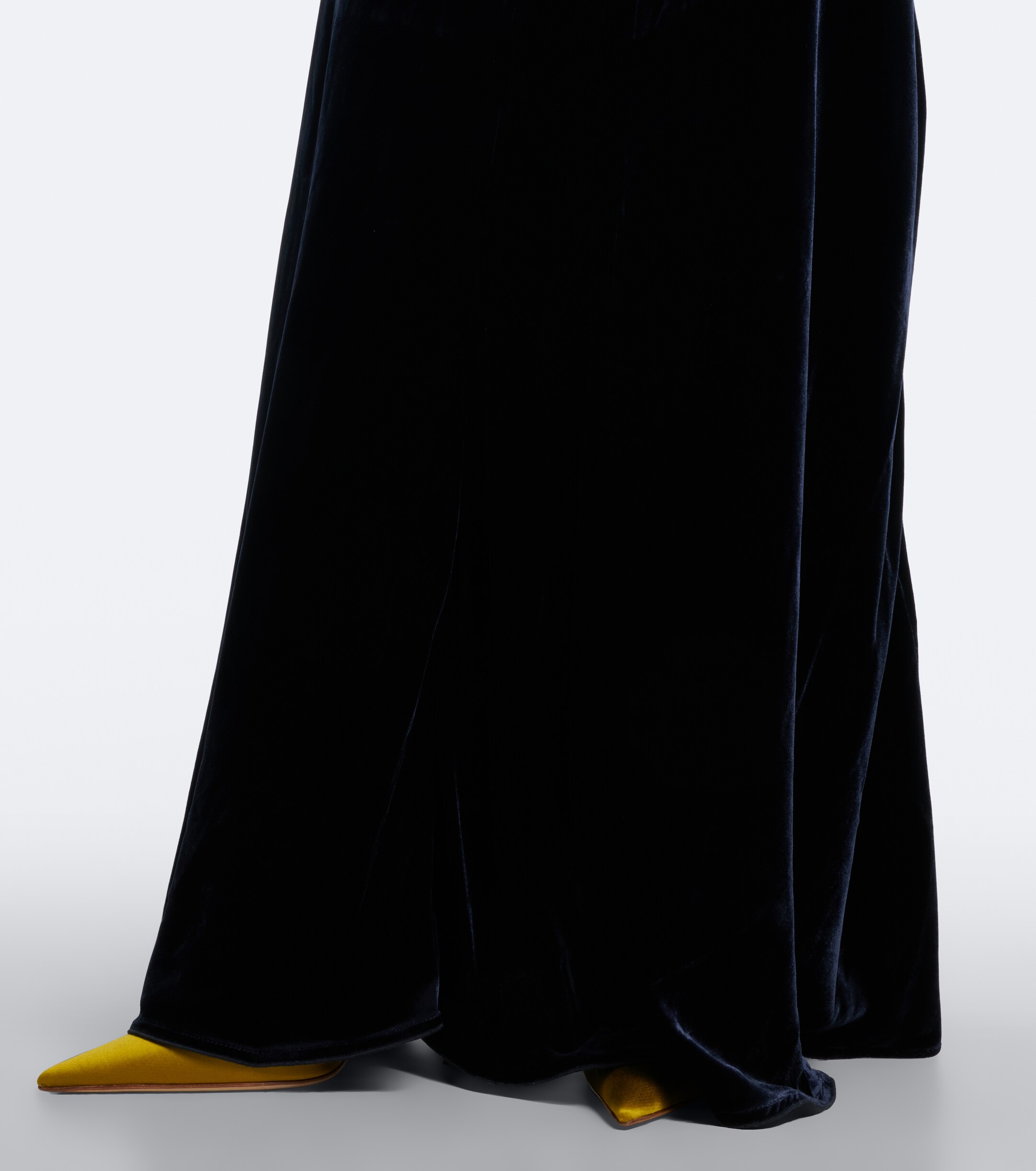 Victoria Beckham Victoria Beckham Isabella velvet gown