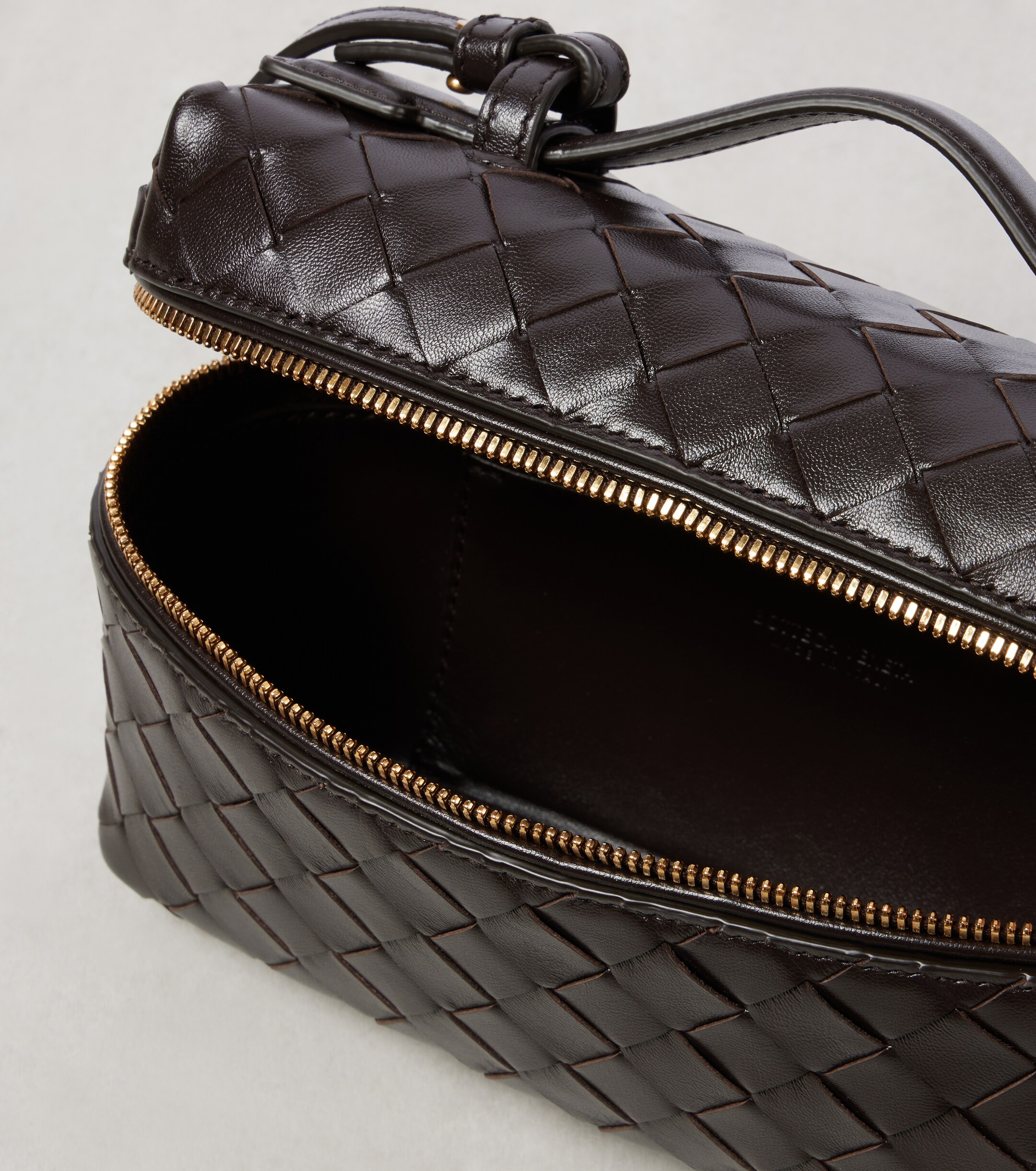 Bottega Veneta Bang Bang Intrecciato leather vanity bag