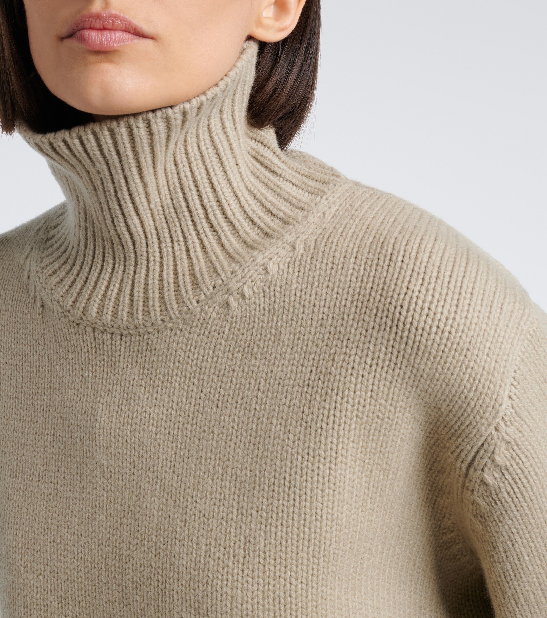 TOTEME Toteme Oversized wool turtleneck sweater