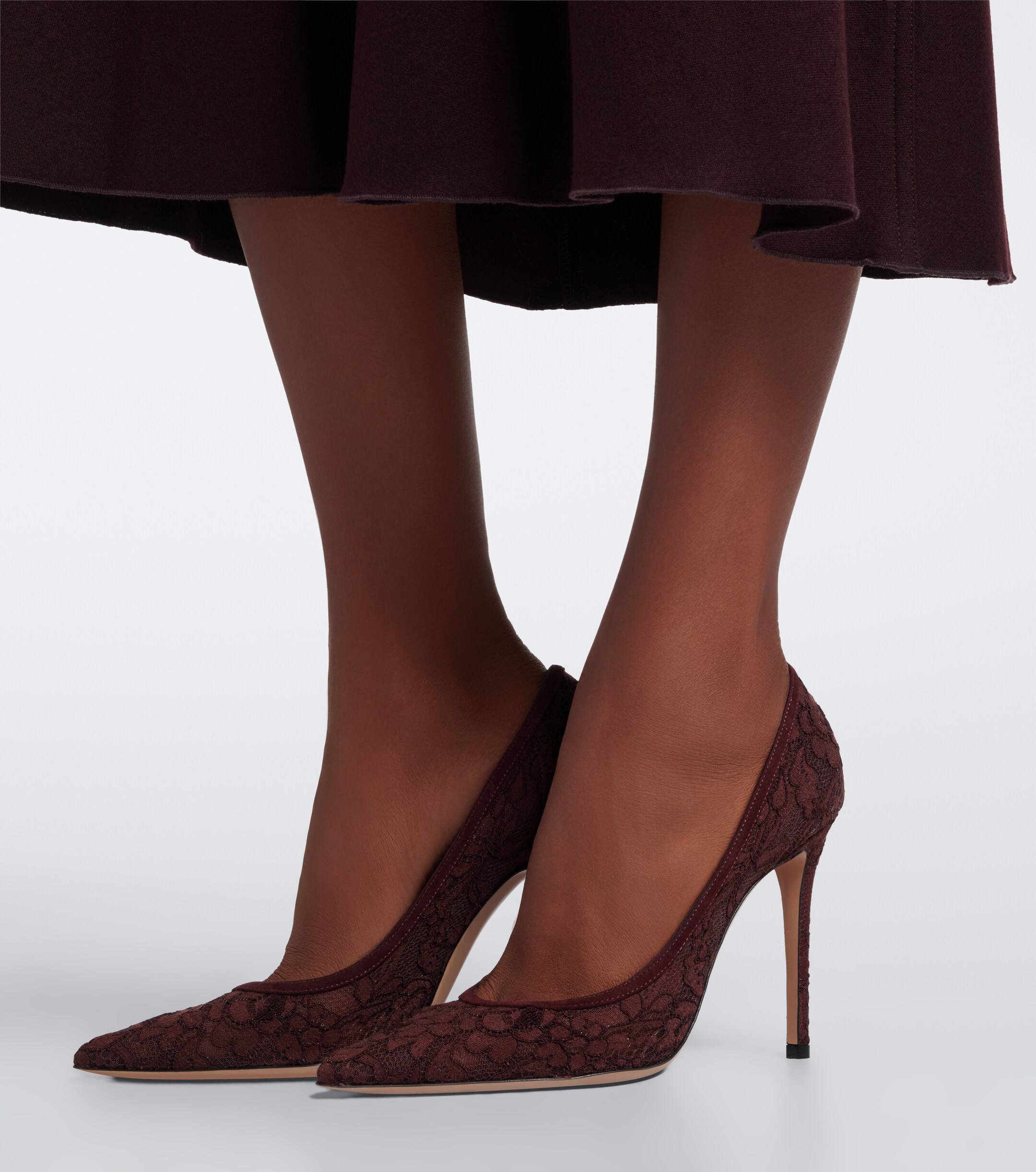 GIANVITO ROSSI Gianvito Rossi Claudia suede-trimmed lace pumps