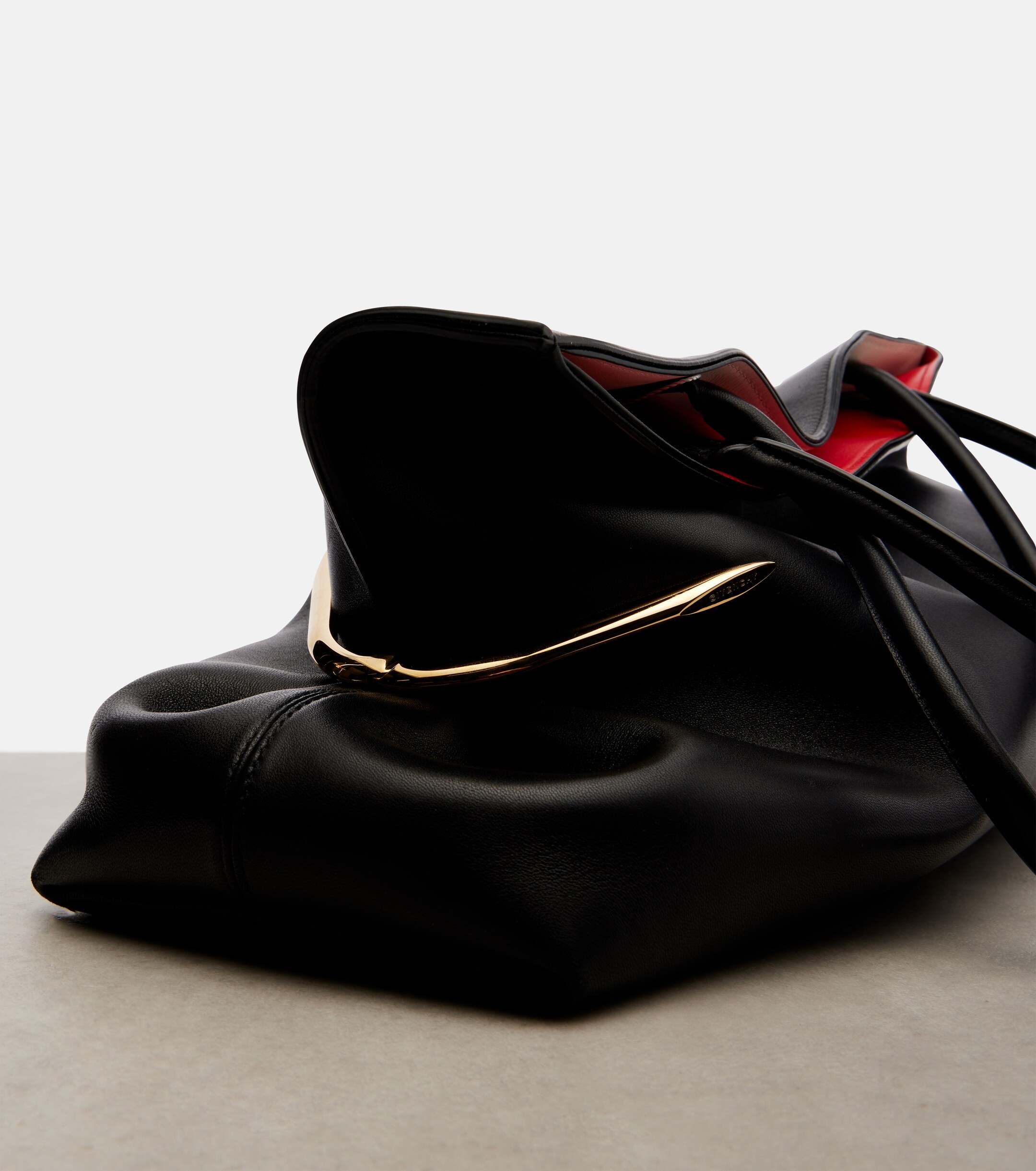 Givenchy Pinch Squeezed Horizontal leather tote bag