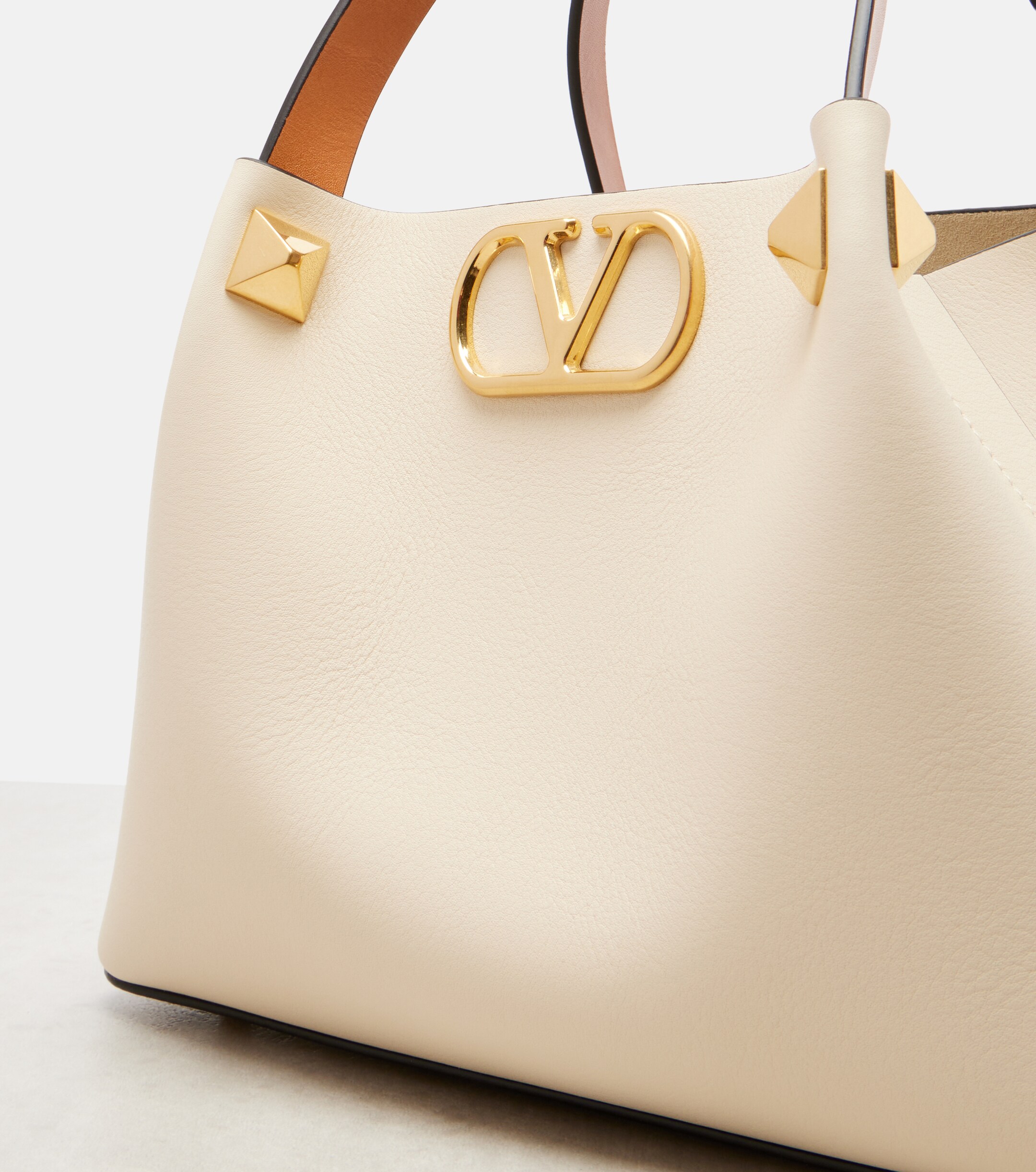 Valentino Garavani VLogo Small leather top-handle bag thumbnail